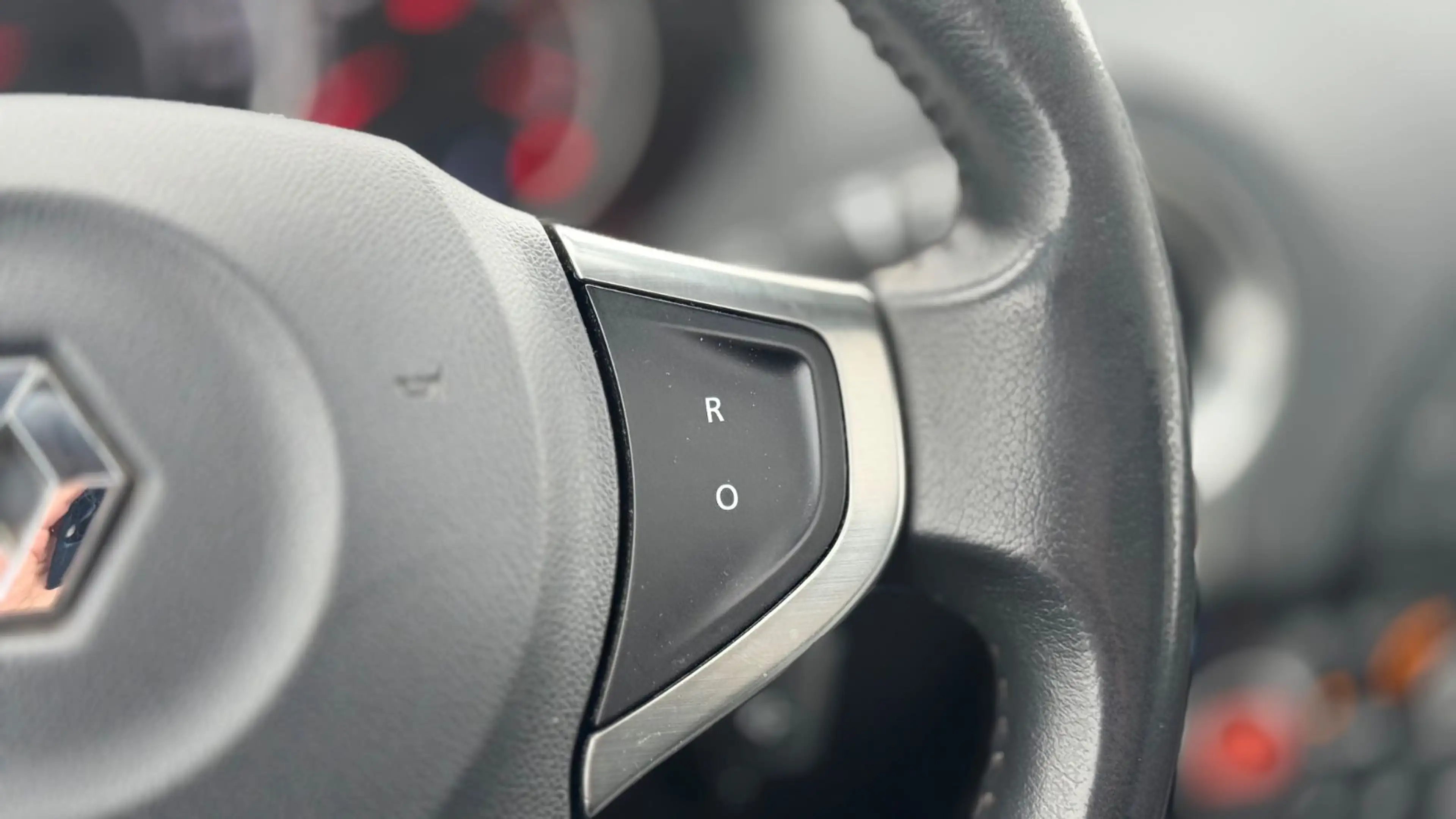 Renault Koleos Night&Day — photo 12