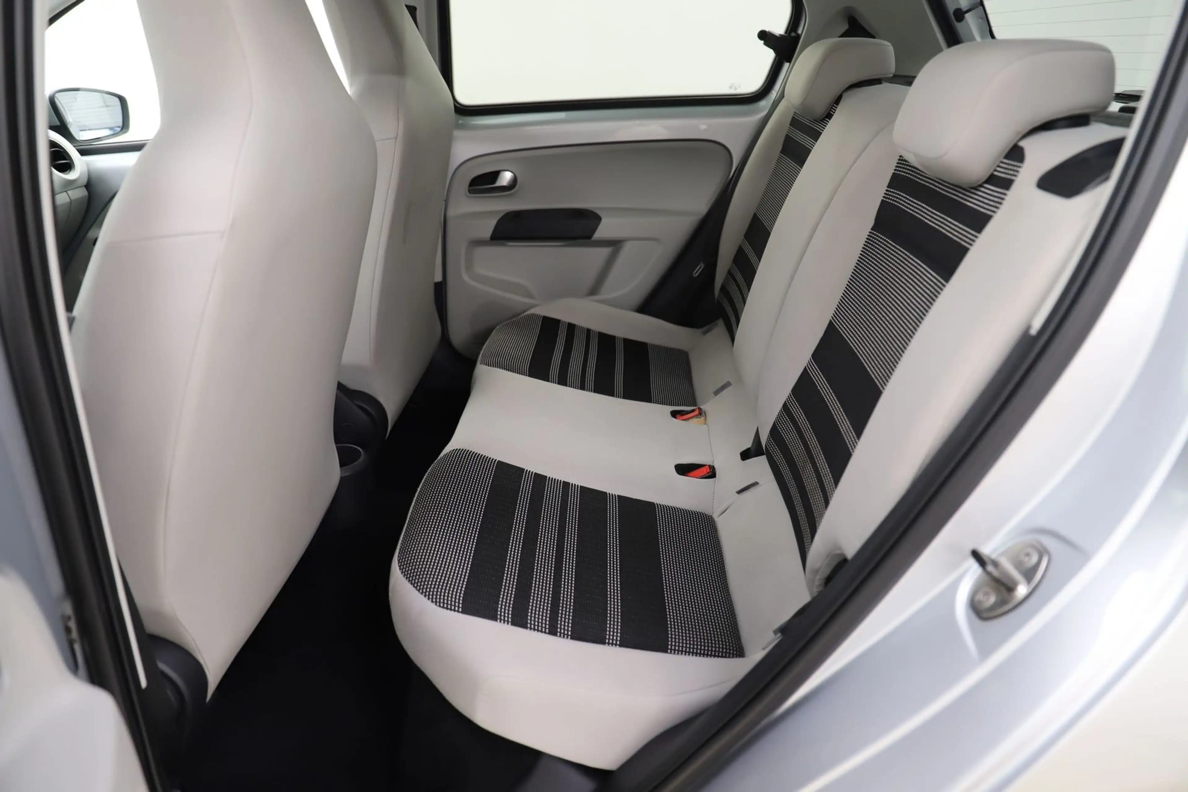 SEAT Mii 1.0 75PS Style 5Türer Klima Servo 1.Hand — photo 11