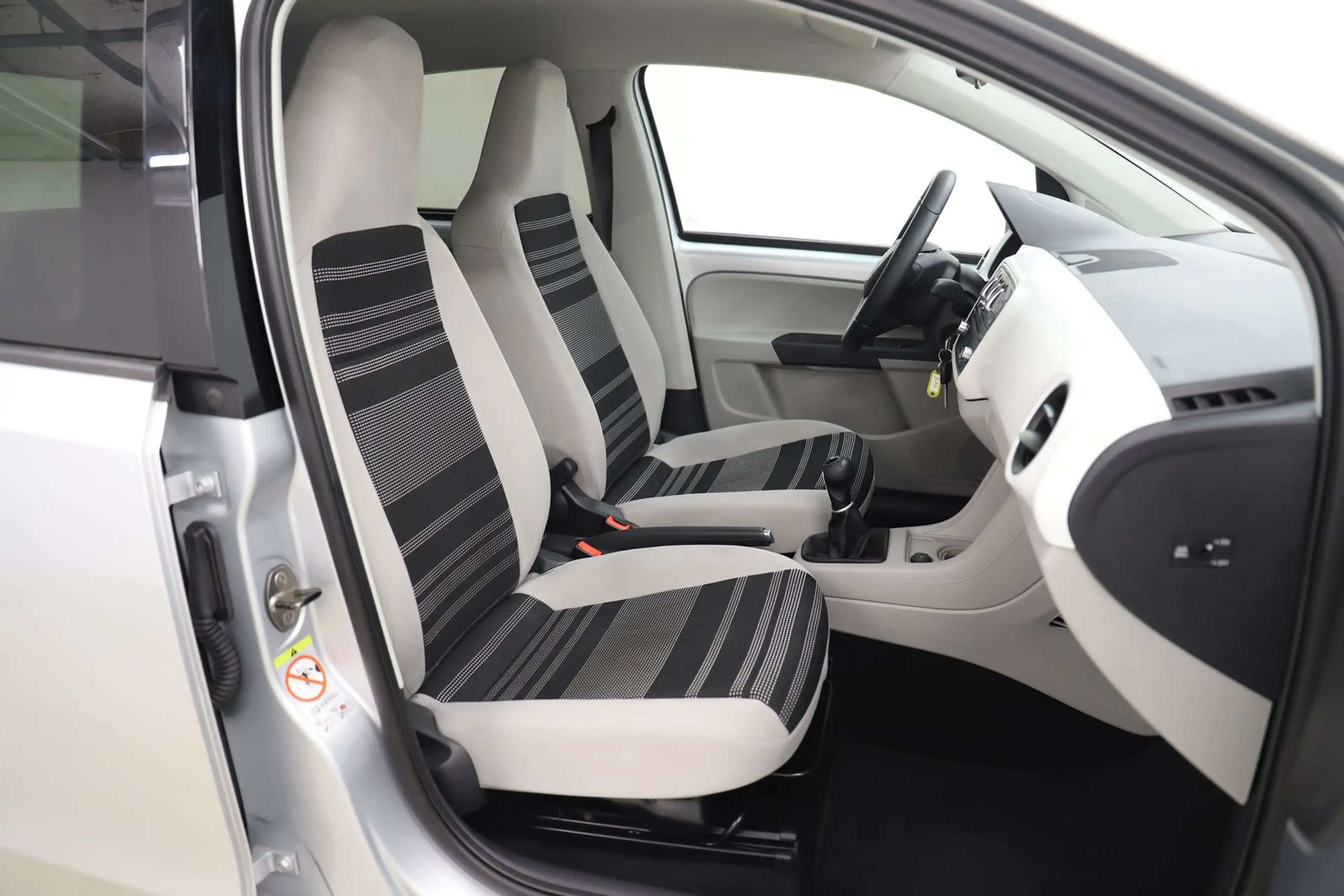 SEAT Mii 1.0 75PS Style 5Türer Klima Servo 1.Hand — photo 10