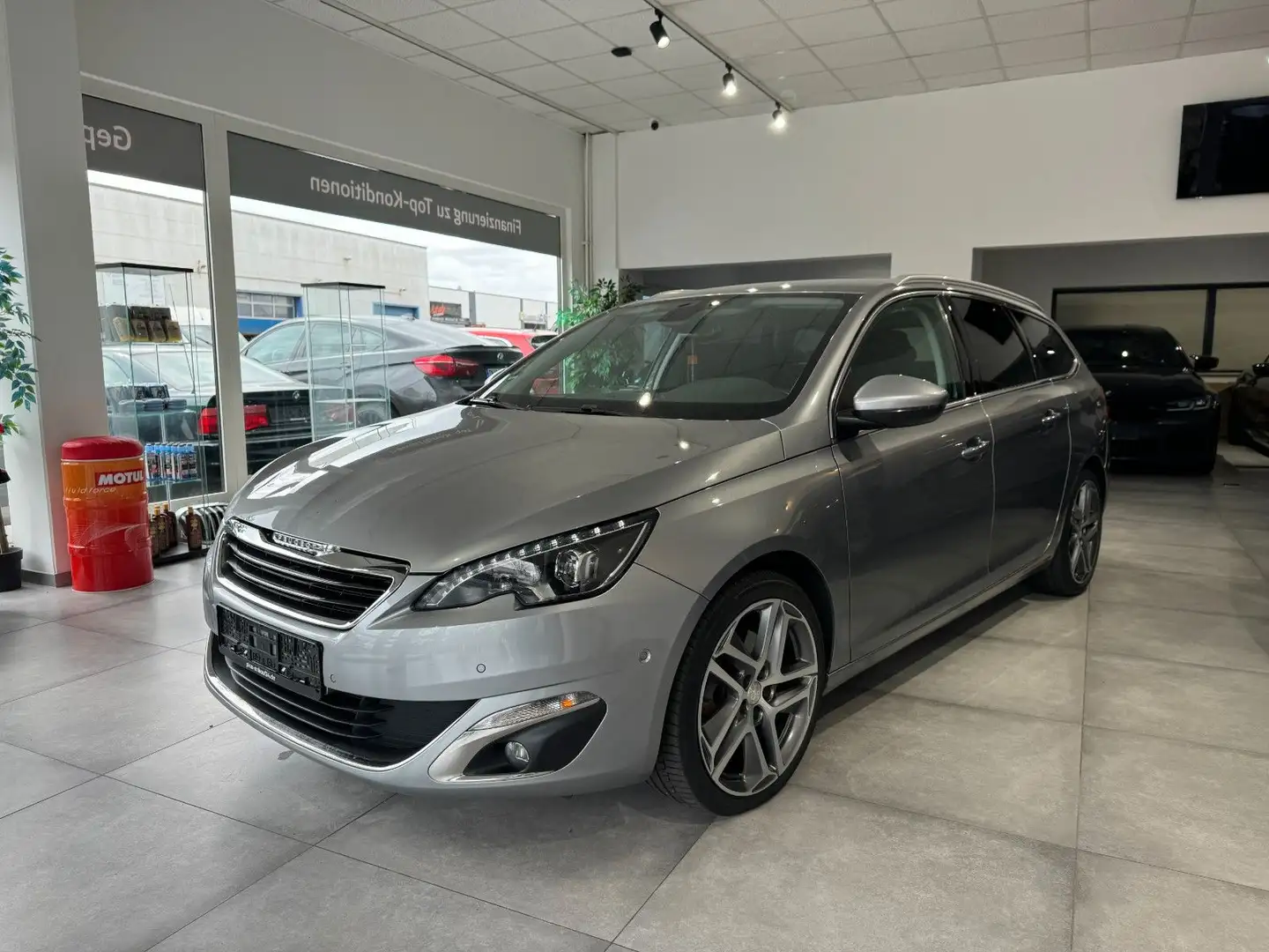 Peugeot 308 SW Allure Grau - 2