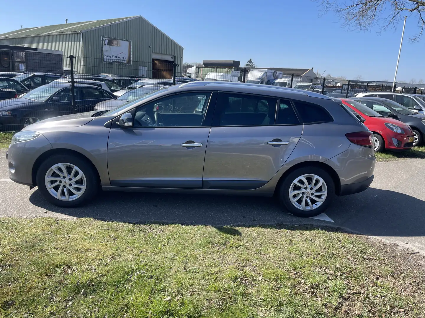 Renault Megane Estate 1.4 TCe Parisienne | Trekhaak | Navigatie Grau - 2