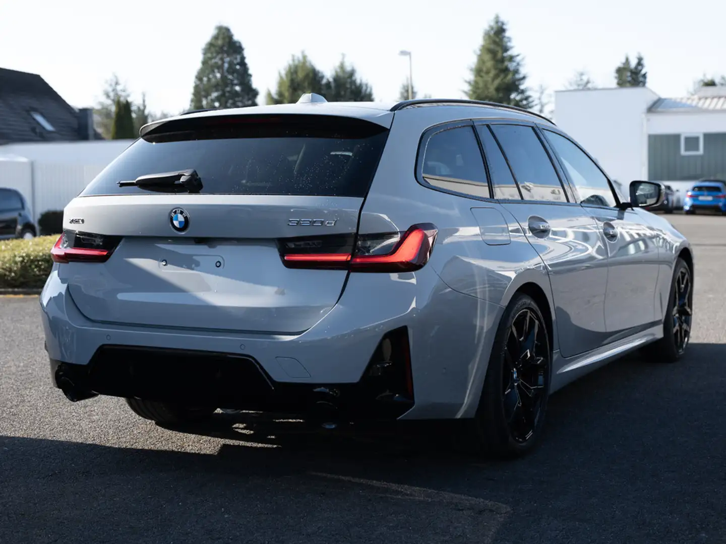 BMW 320 d Touring xDrive M-Sport Pro FACEL. 360° Grijs - 2