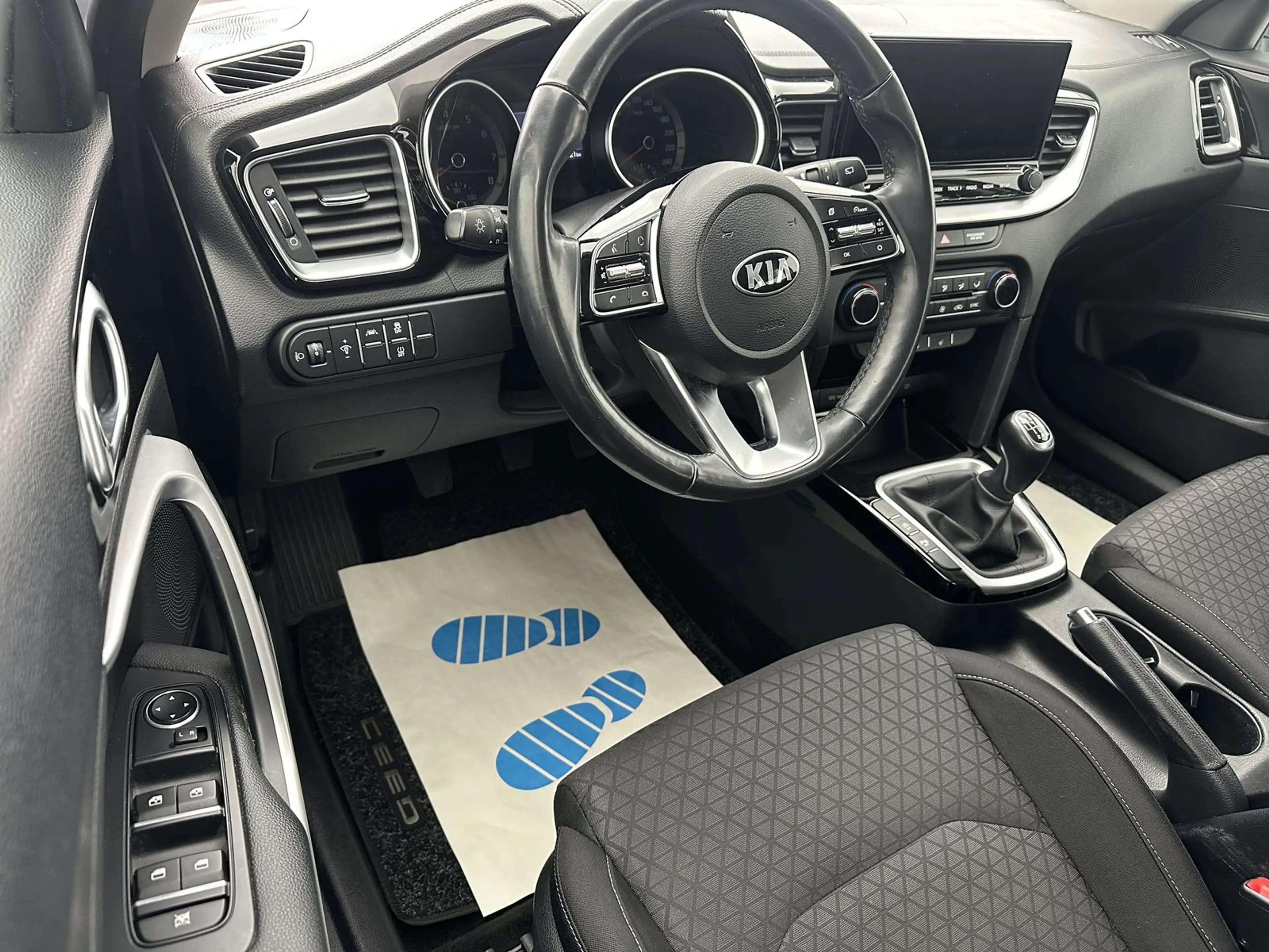 Kia Ceed / cee'd Vision "NAVI-CAM-SITZH-MULTI-ALU" — photo 13