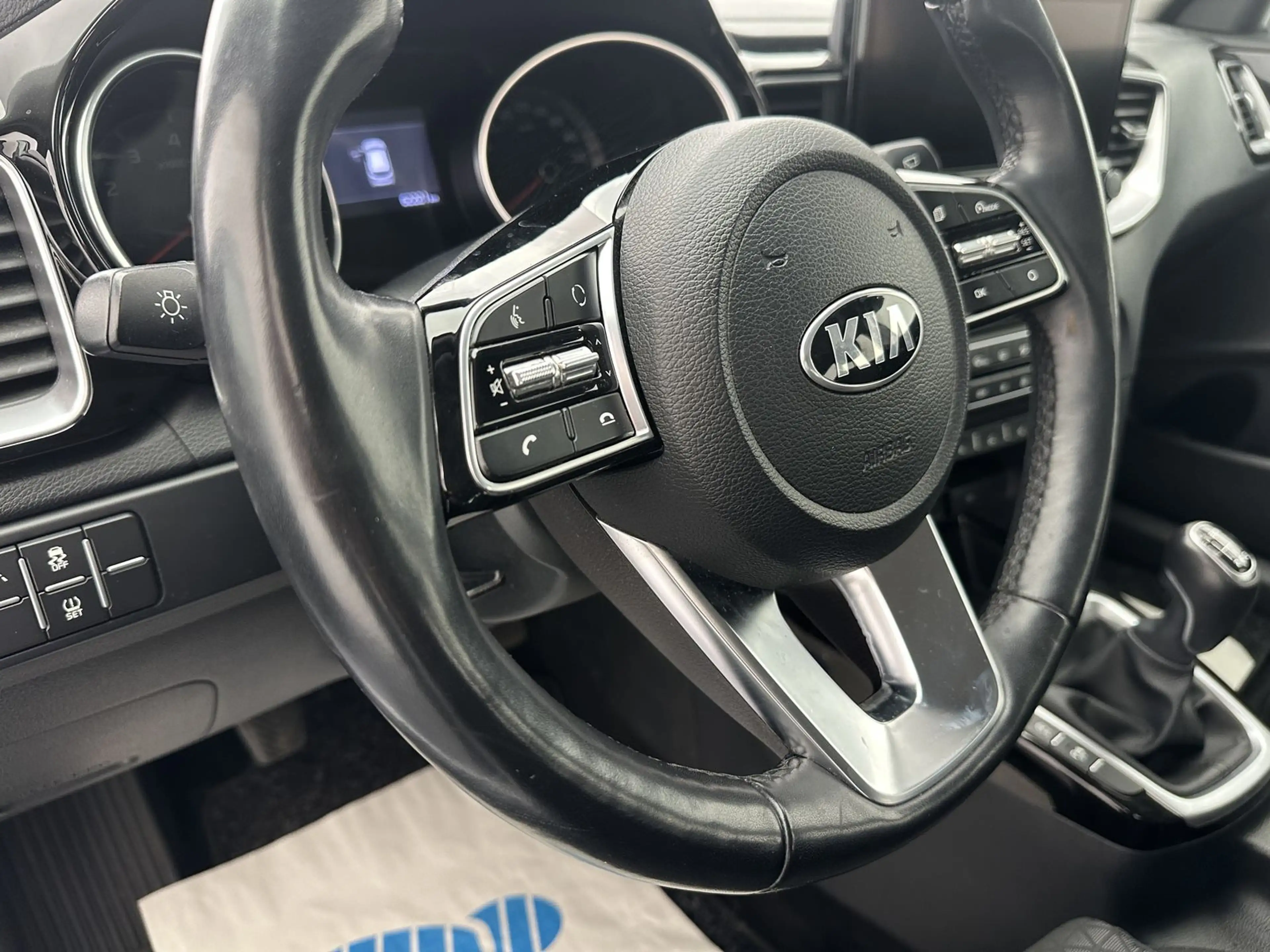 Kia Ceed / cee'd Vision "NAVI-CAM-SITZH-MULTI-ALU" — photo 14