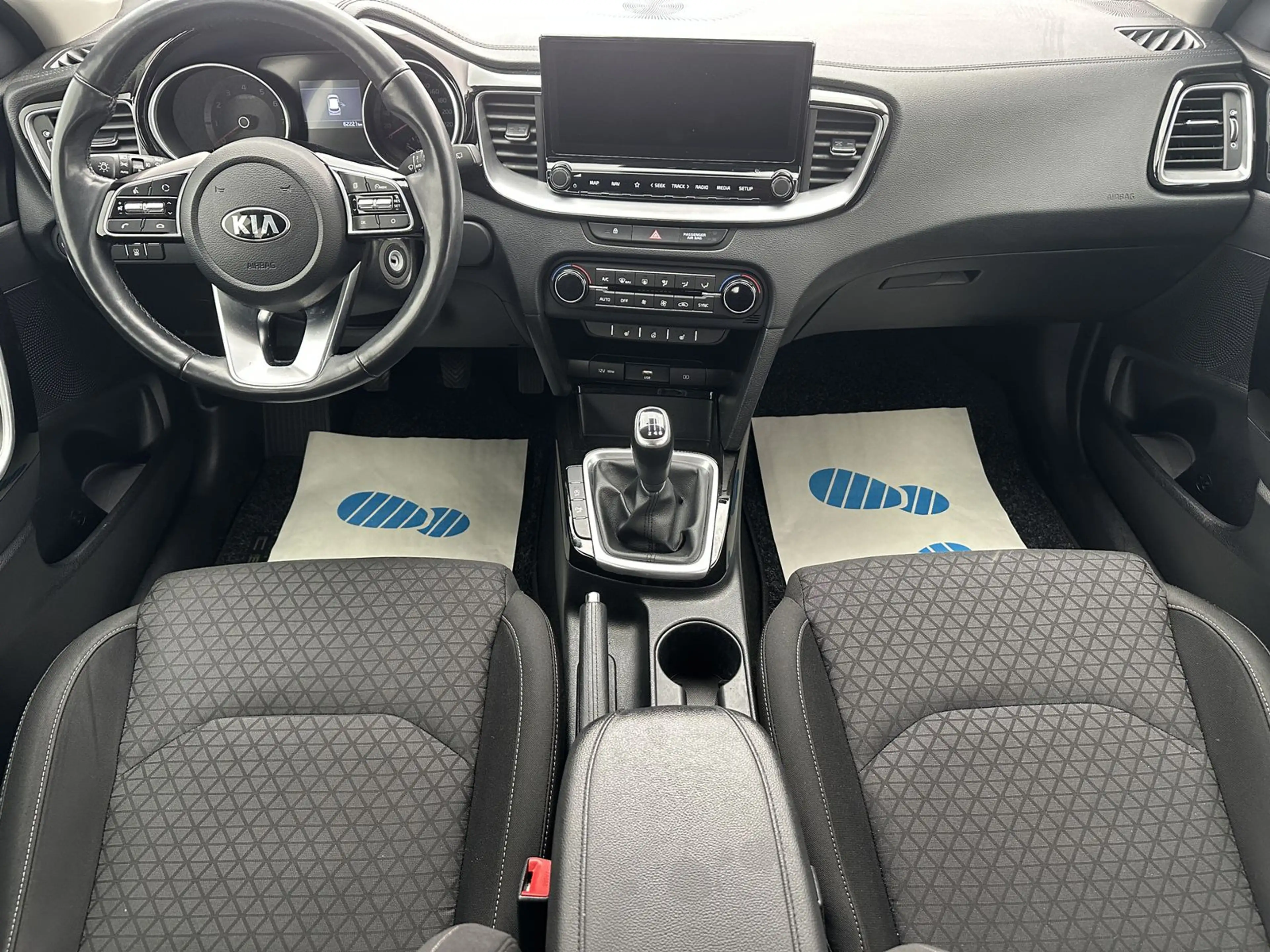 Kia Ceed / cee'd Vision "NAVI-CAM-SITZH-MULTI-ALU" — photo 12