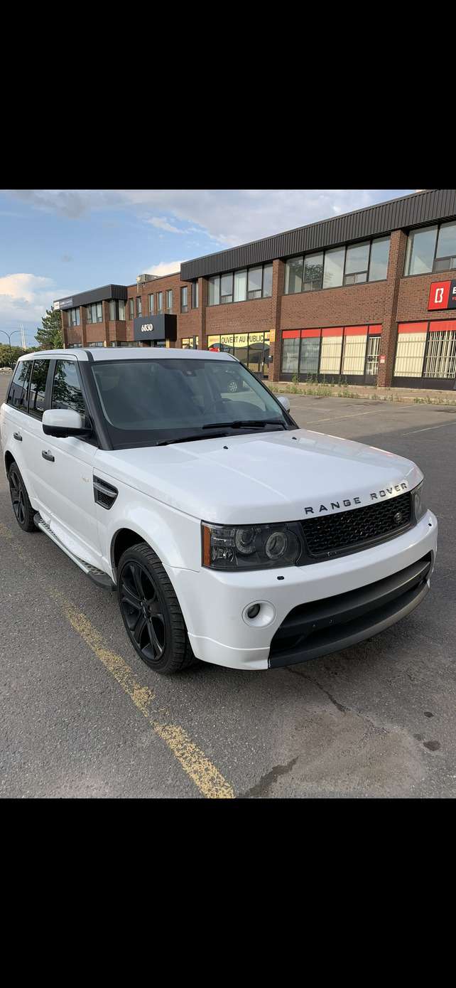 2011 Land Rover Range Rover Sport 4WD 4dr HSE