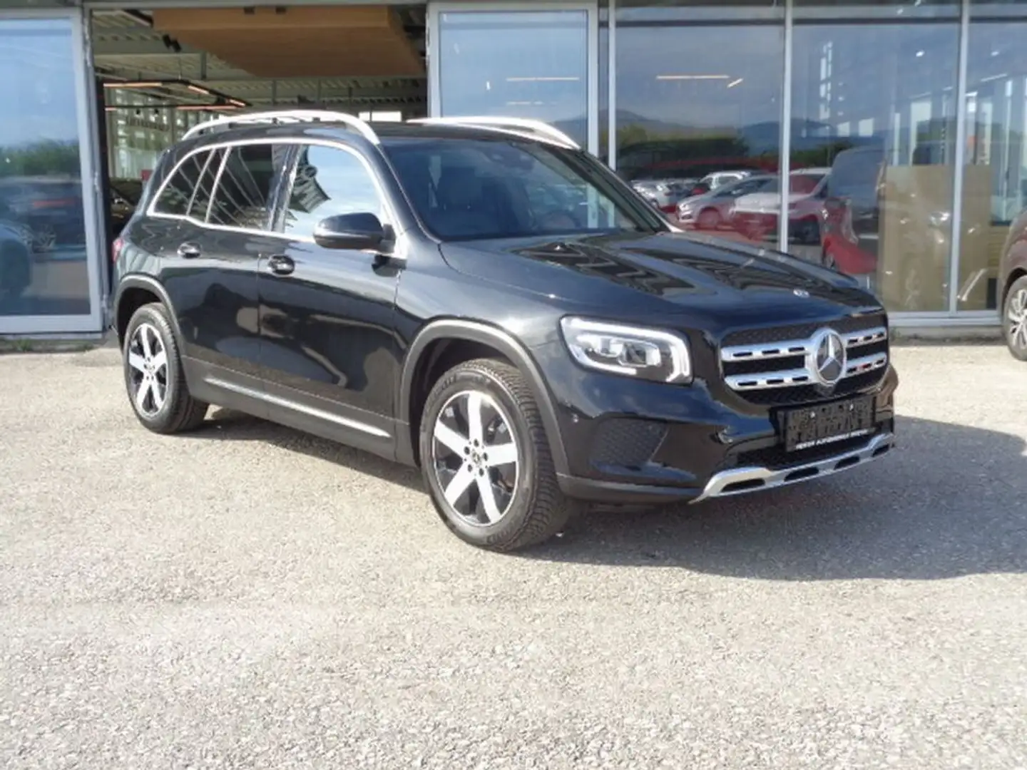Mercedes-Benz GLB 180 2,0d Aut. *LED *Navi *AHK Schwarz - 2