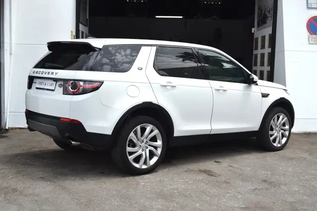 Land Rover Discovery view 6