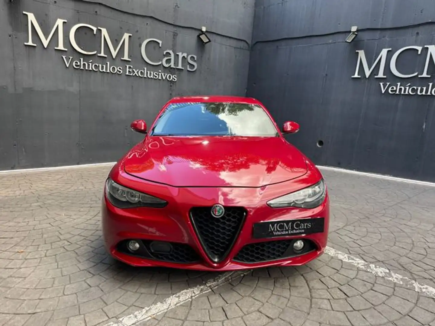 Alfa Romeo Giulia 2.2 Diesel Super Aut. 180 Rojo - 2