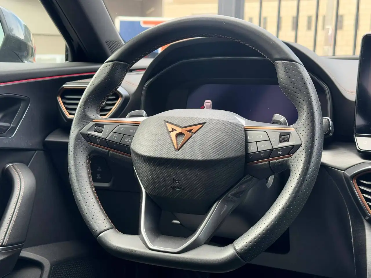 Cupra Formentor 1.5 TSI NEW LIFT DSG ECL. AMBIANCE CARPLAY CAMERA, миниатюра 6