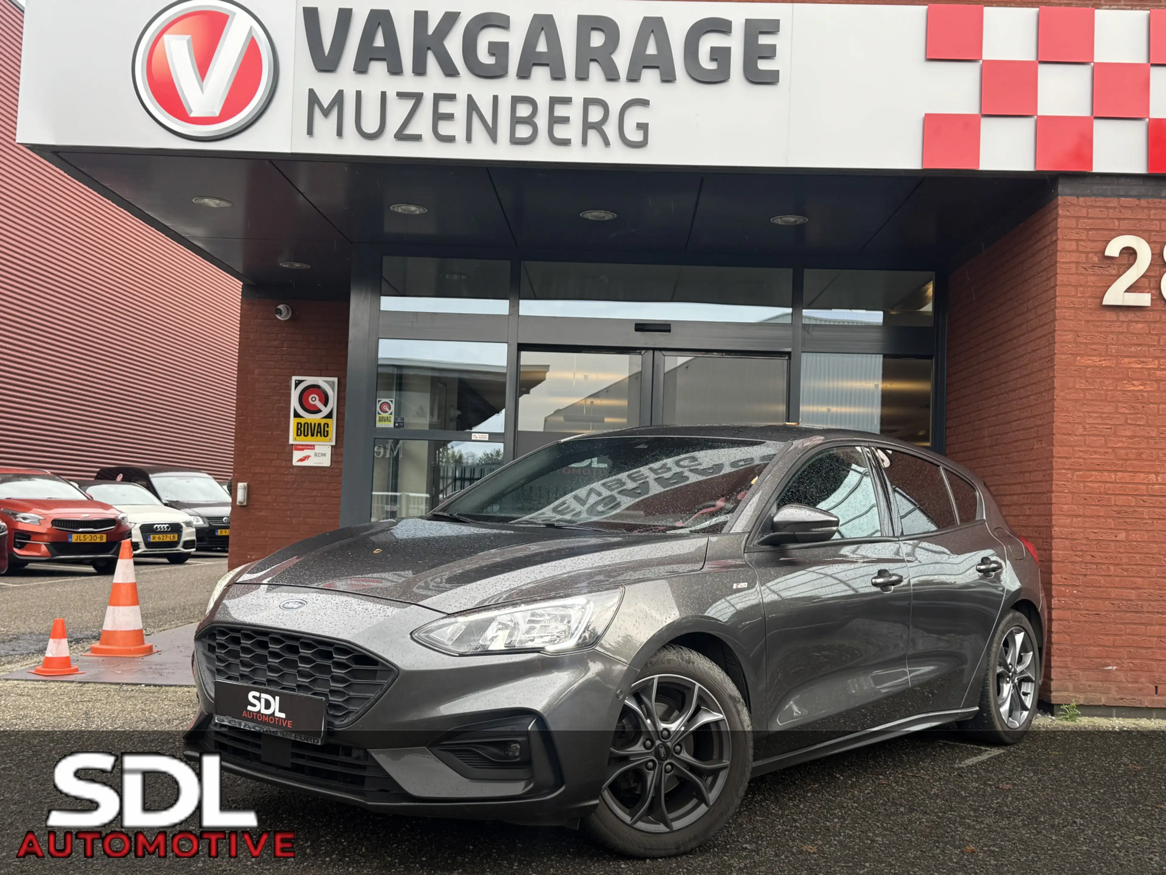 Ford Focus 1.0 EcoBoost ST Line Business // NAVI // CLIMA //