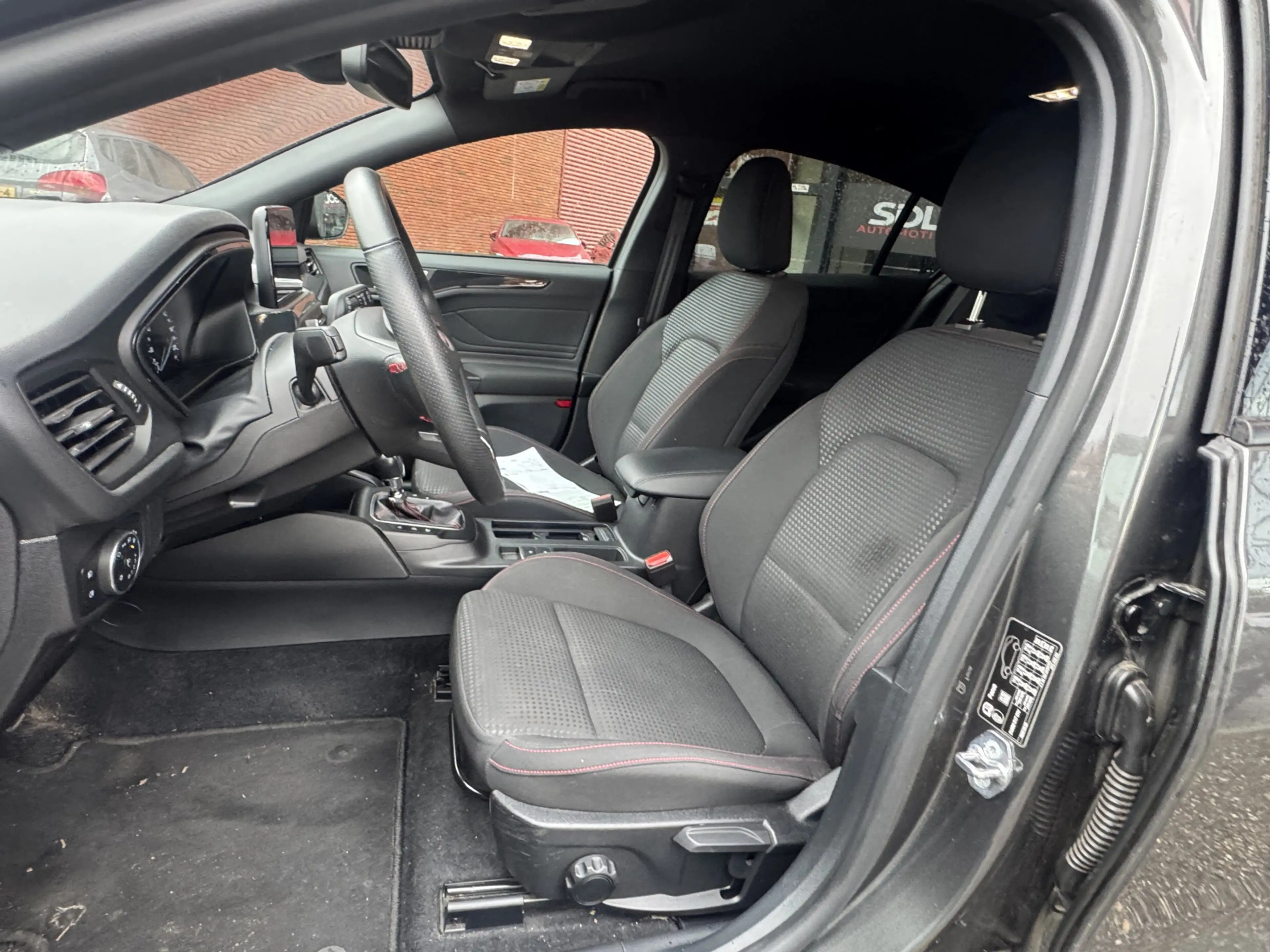 Ford Focus 1.0 EcoBoost ST Line Business // NAVI // CLIMA // — photo 11