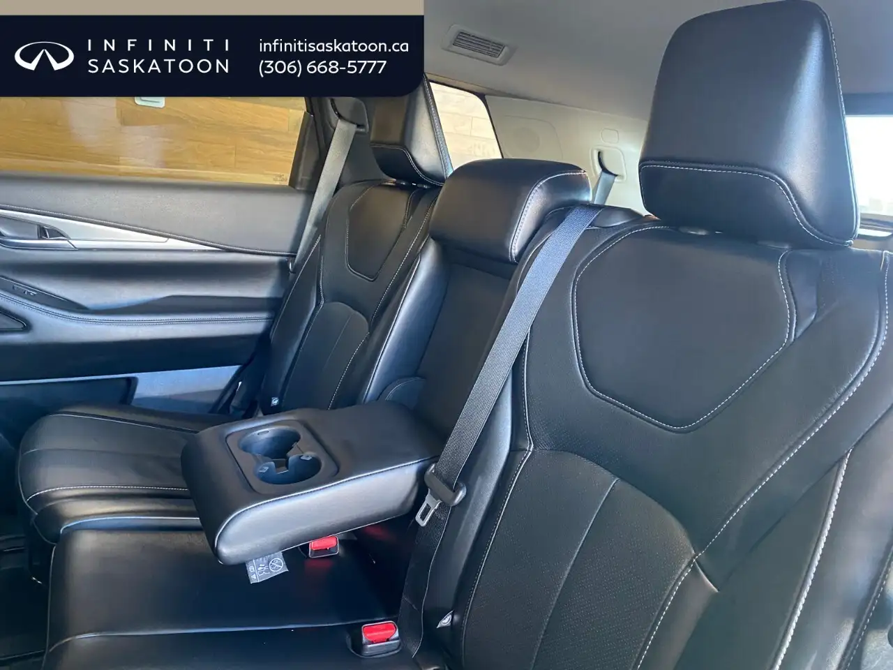 Infiniti QX60 снимка Infiniti QX60
