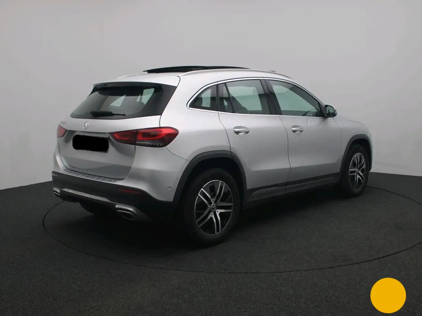Mercedes-Benz GLA 180 Business Solution + LEDER + PANORAMISCH DAK + MEMO Silber - 2