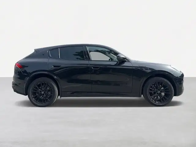 Maserati Grecale view 4