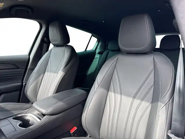 Maserati Grecale view 12