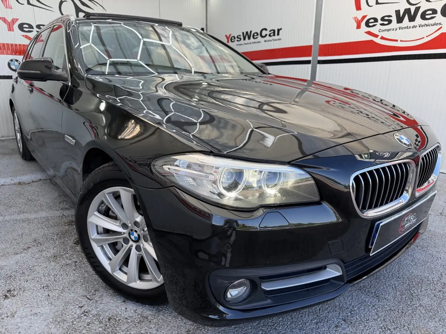 BMW 525dA Touring xDrive Luxury Negro - 1