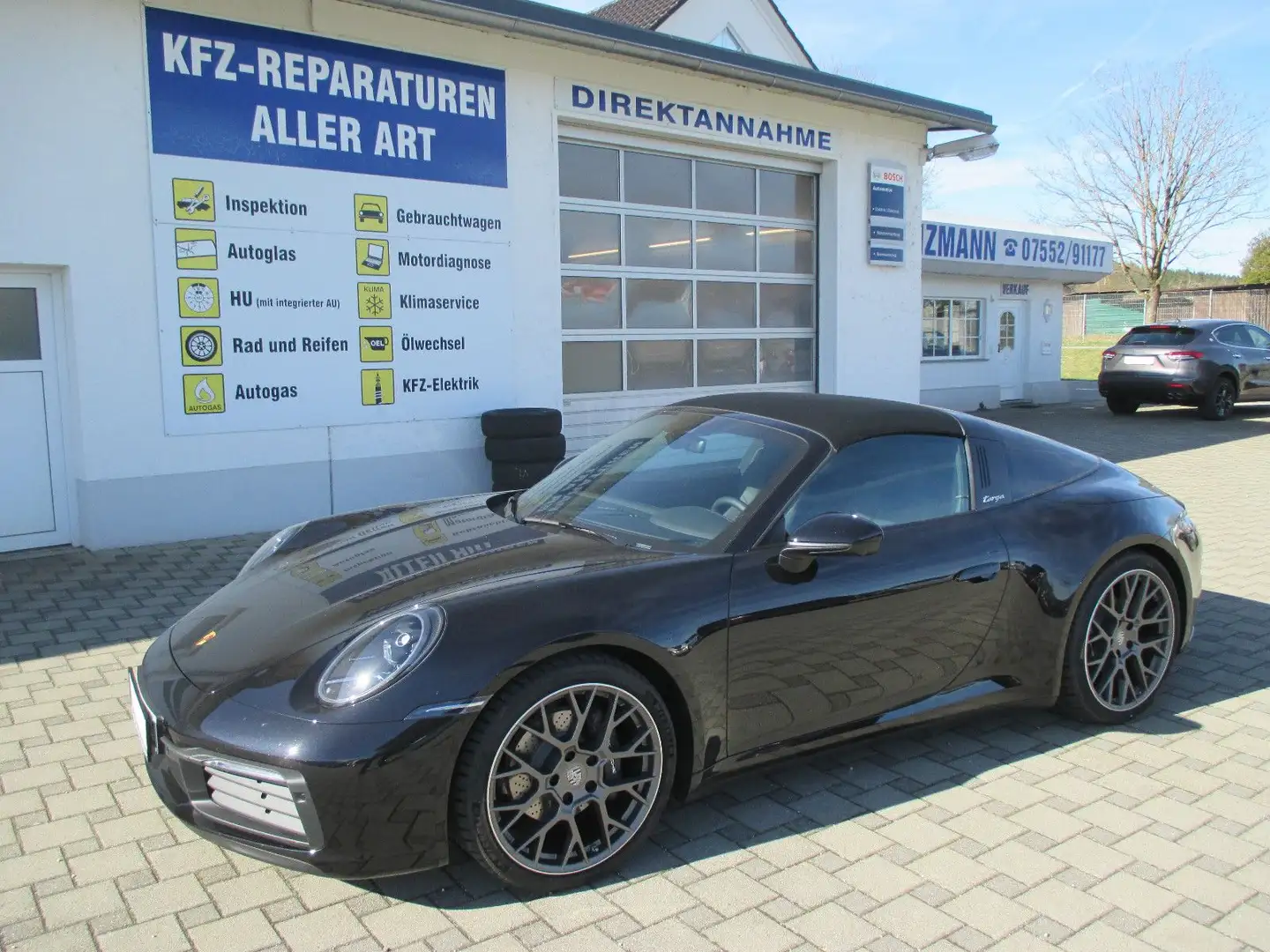 Porsche 992 /911 Targa 4, 1200km Schwarz - 1