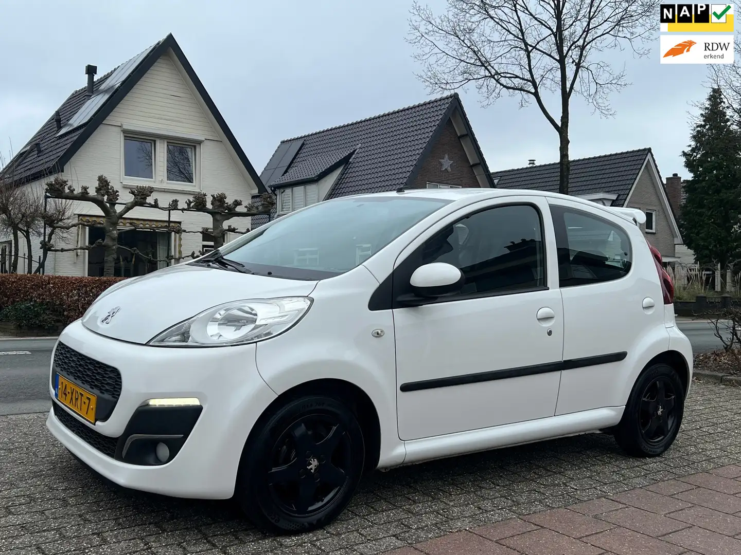 Peugeot 107 1.0 Black&White NL-AUTO-NAP. Білий - 1