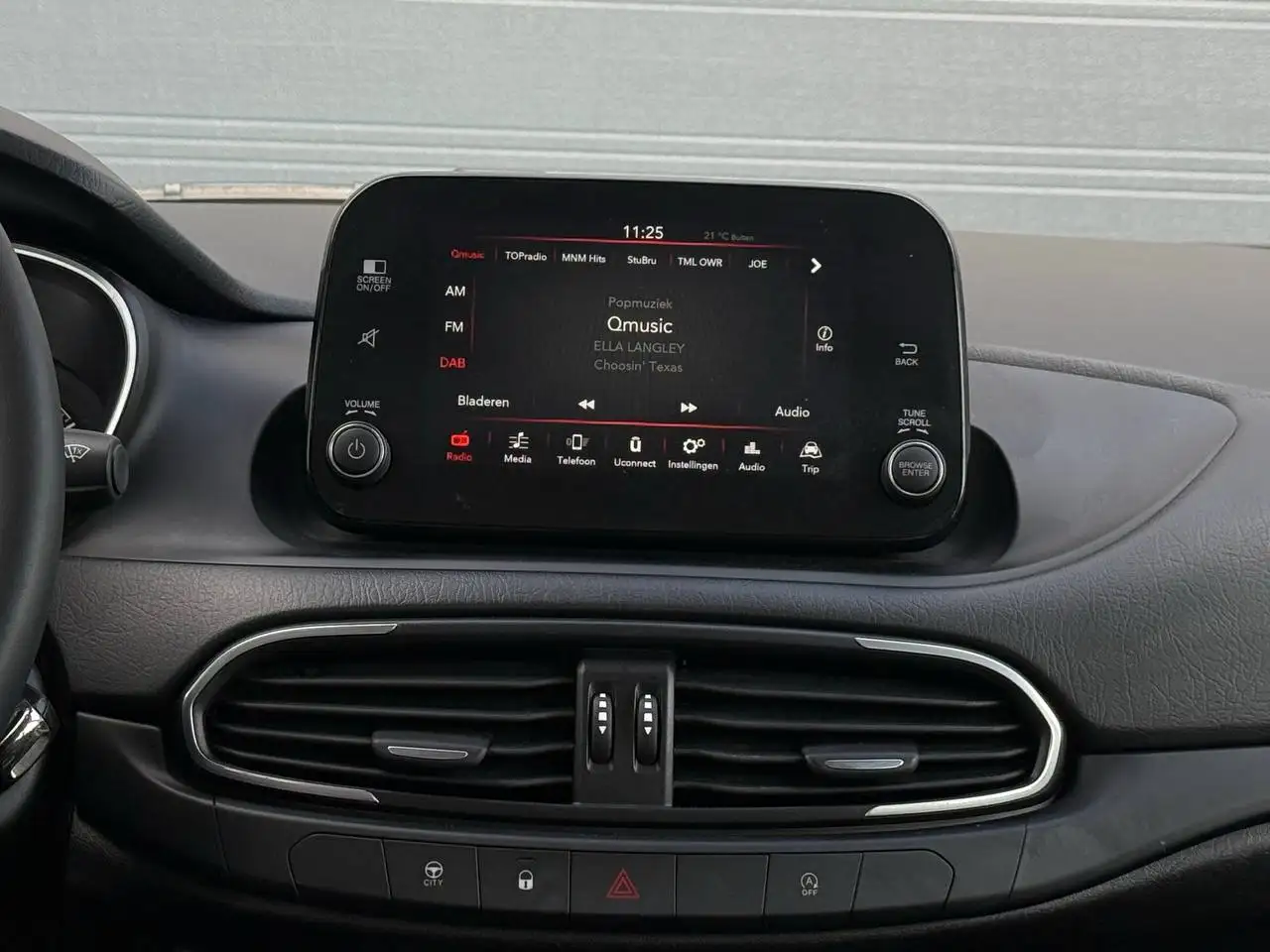 Fiat Tipo 1.0 BENZINE 2022 / CARPLAY / AUTO CLIMA / CRUISE CONTROL / 29.800KM !!, миниатюра 14