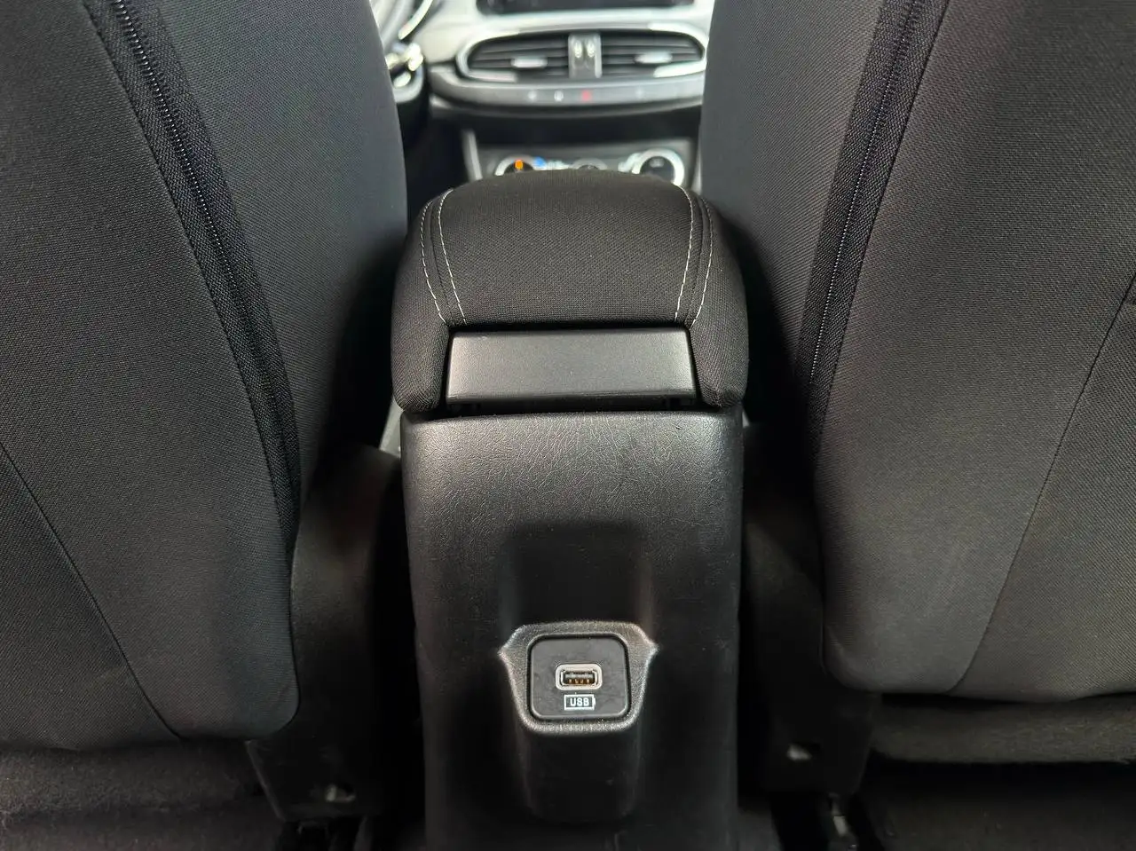 Fiat Tipo 1.0 BENZINE 2022 / CARPLAY / AUTO CLIMA / CRUISE CONTROL / 29.800KM !!, миниатюра 16