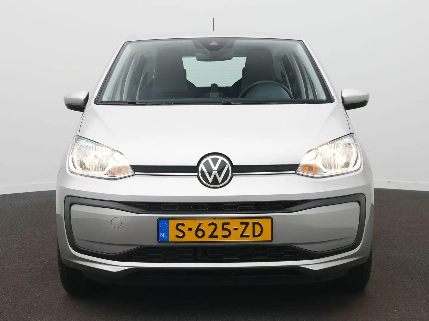Volkswagen up! 1.0 | Clima | Camera | Cruise | Sensoren Grijs - 2