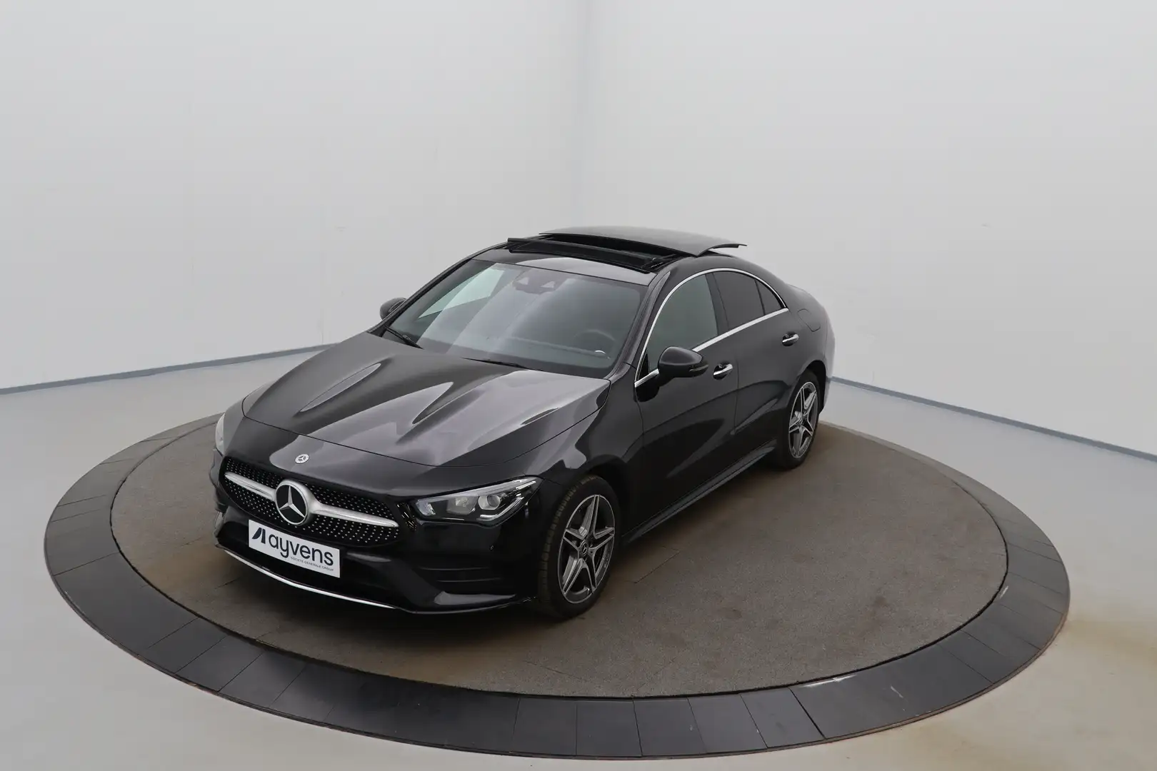 Mercedes-Benz CLA 250 250e PHEV AMG Line LEDER/ALCANTARA LED GPS PDC CAM Zwart - 1