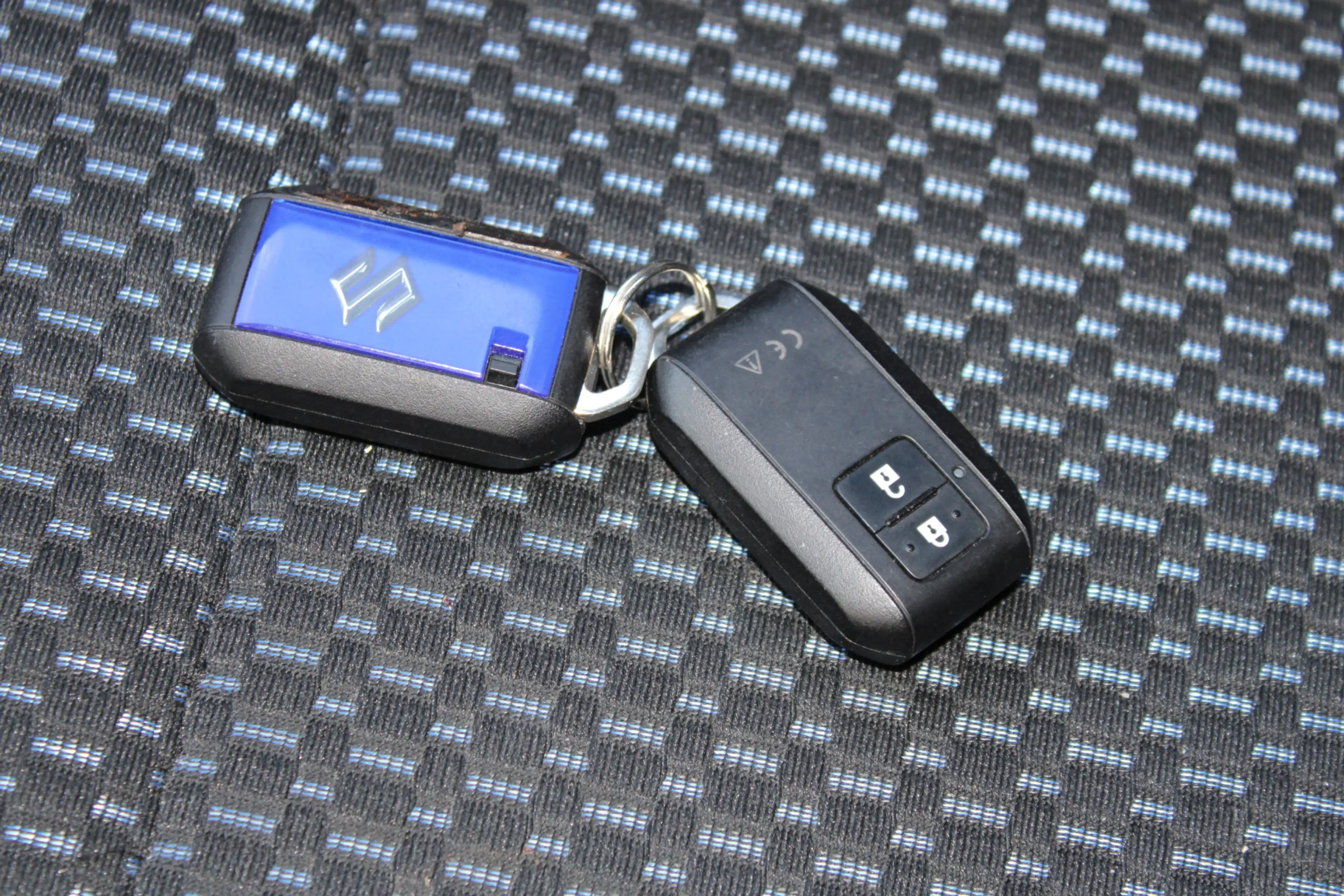 Suzuki Ignis 1.2 Smart Hybrid Style — photo 9