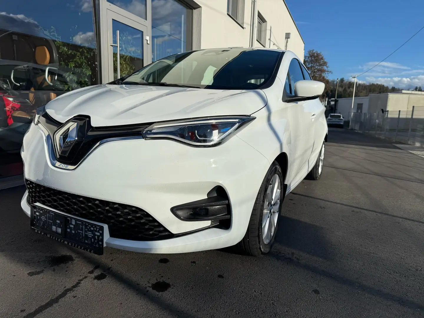 Renault ZOE Zen R110 Z.E.50 CCS LADER (52kWh) Akkumiete Weiß - 2