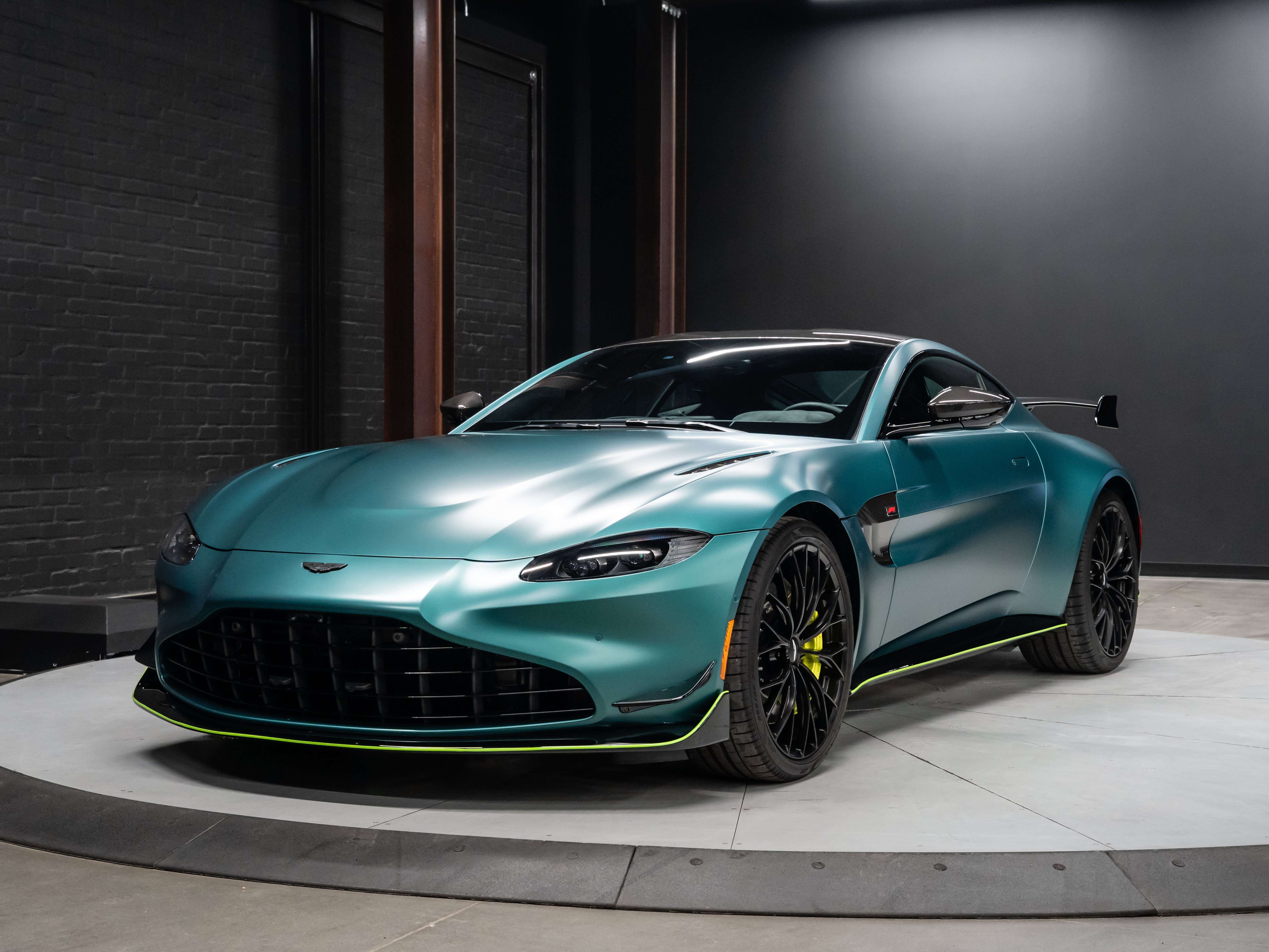 2023 Aston Martin Vantage Coupe