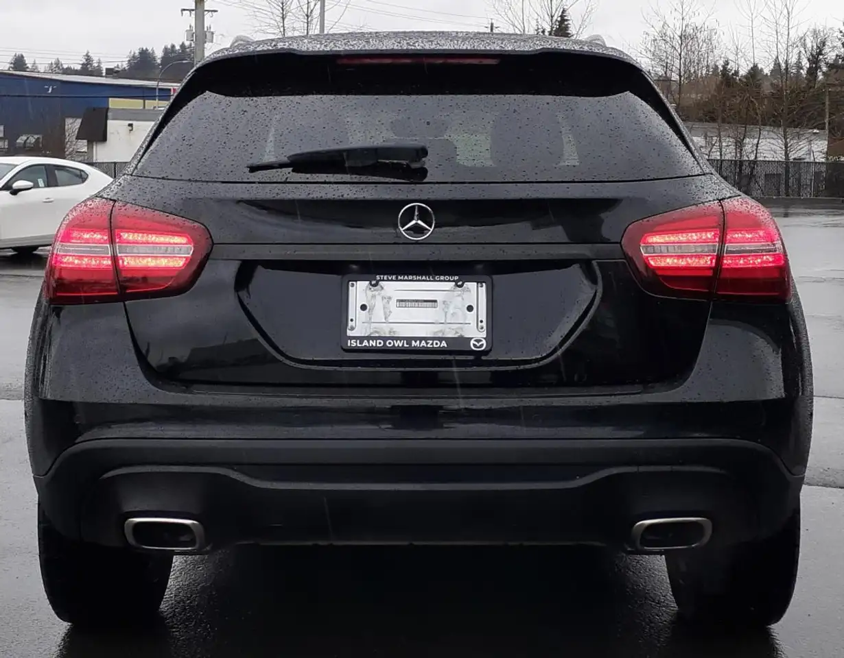 Mercedes-Benz GLA снимка Mercedes-Benz GLA
