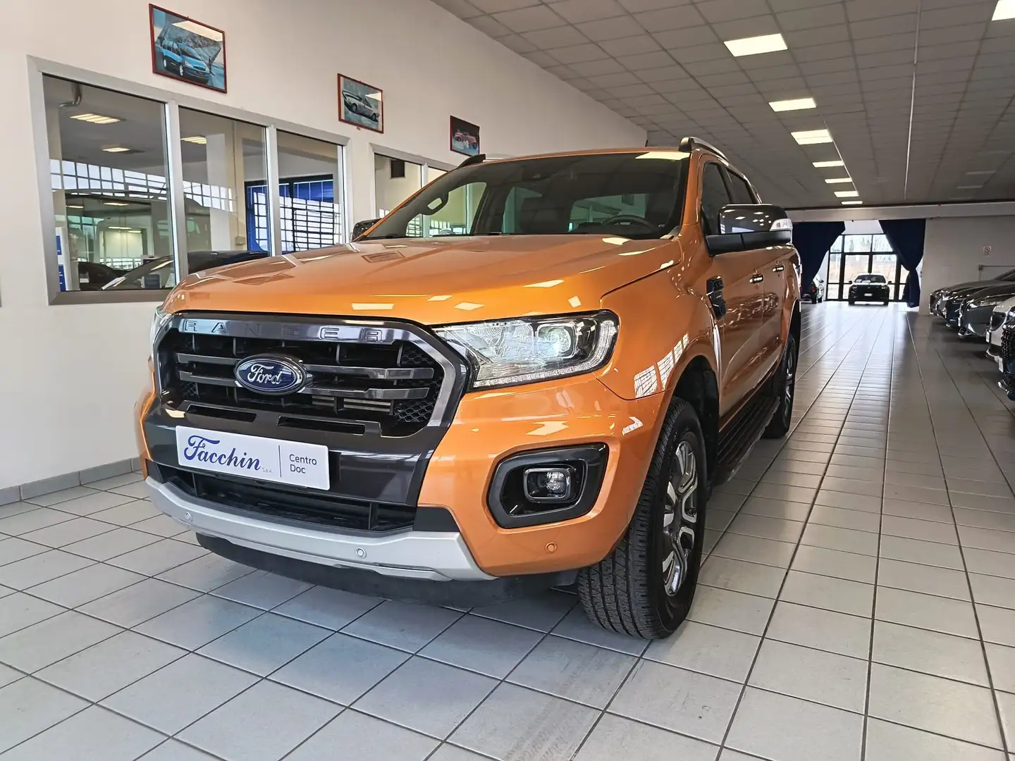 Ford Ranger 2.0 Ecoblue 213cv D.Cab Wildtrak  Auto 4WD Orange - 1