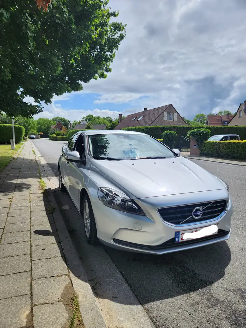 Volvo V40 2.0 D2 Kinetic - 1