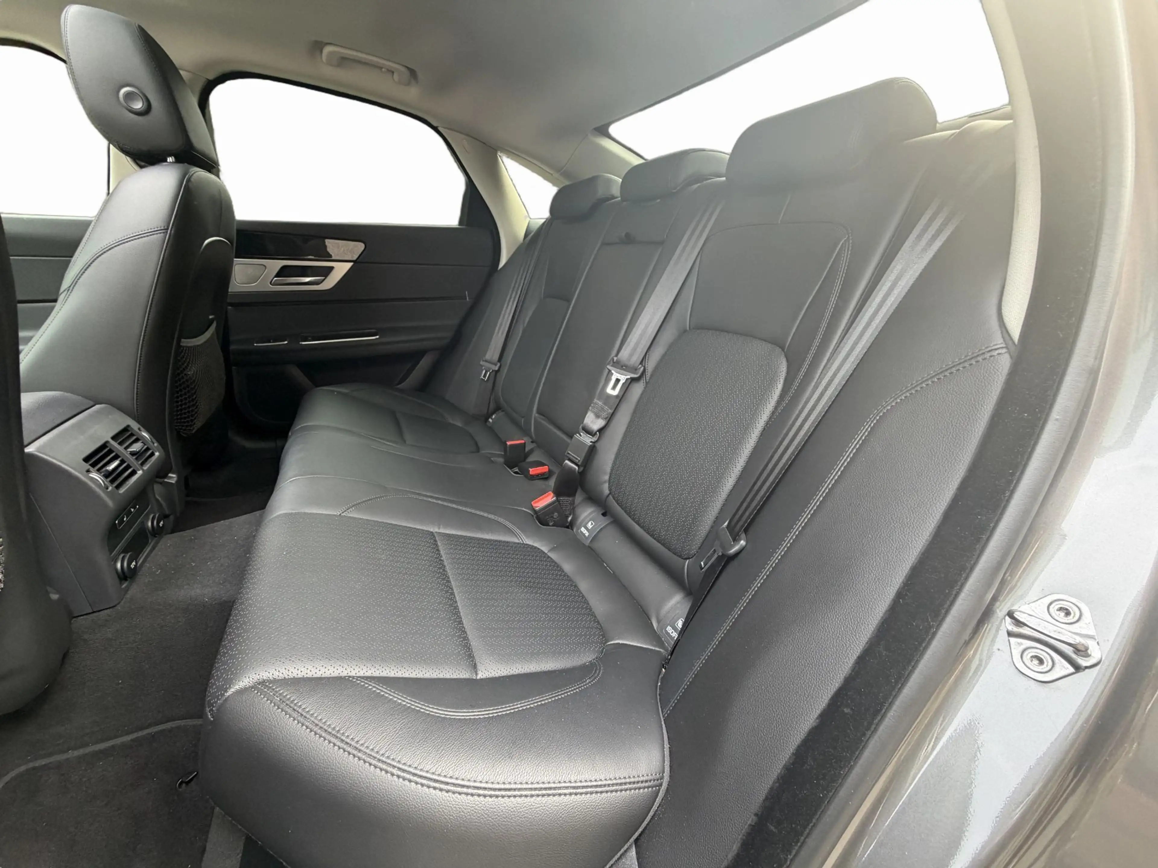 Jaguar XF Prestige 30d Pano*Leder*Digital — photo 12