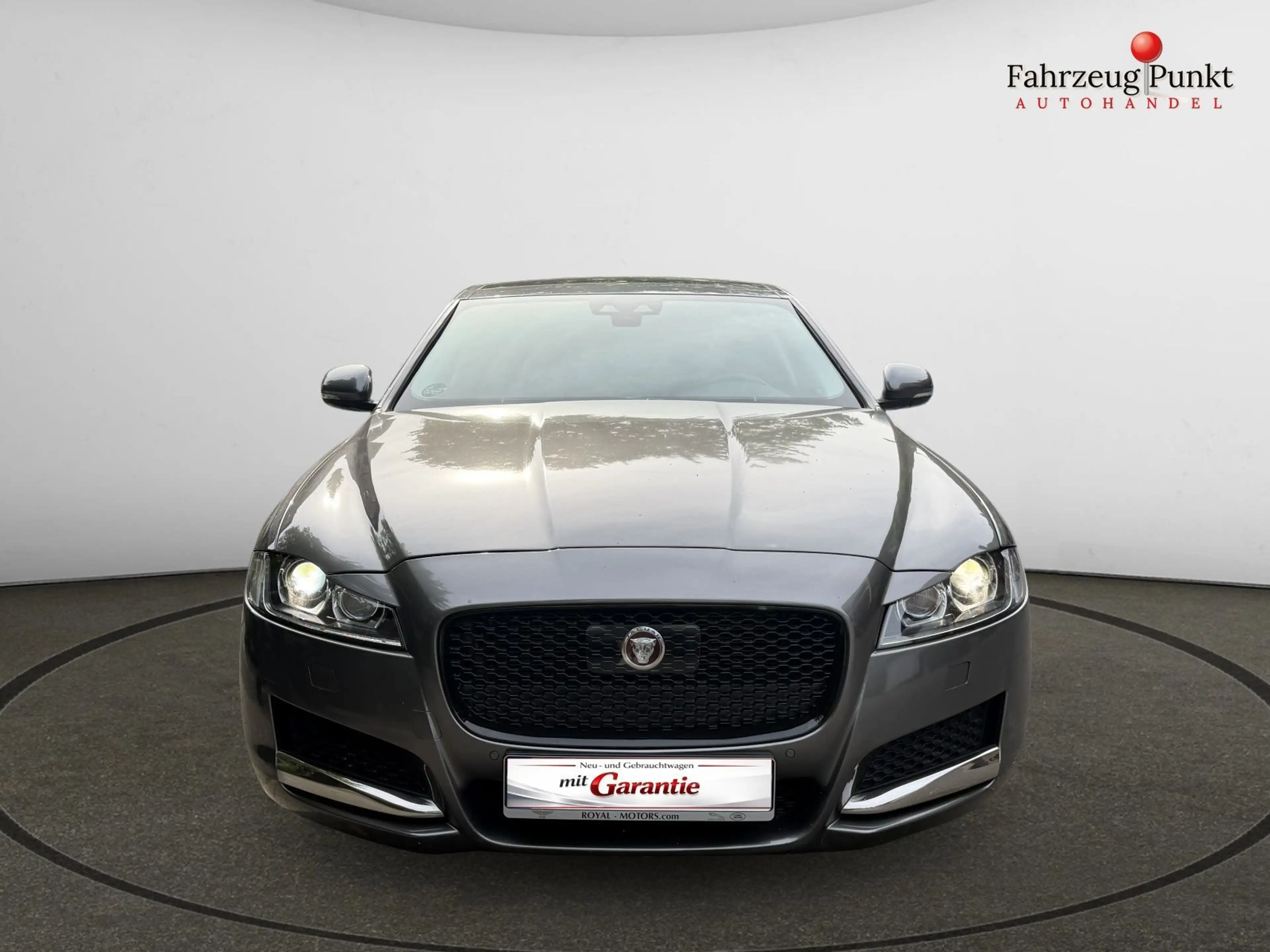 Jaguar XF Prestige 30d Pano*Leder*Digital — photo 2