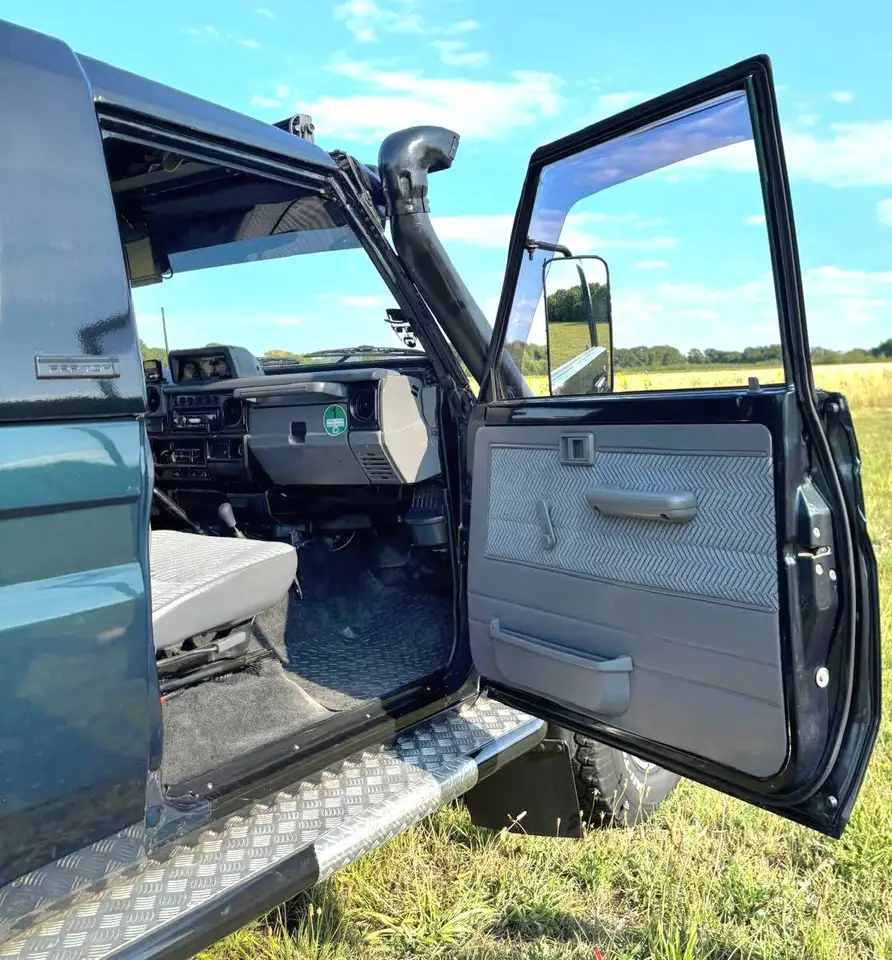 Toyota Land Cruiser HZJ73 Super Heavy Duty LX (1997) 1HZ, foto 11