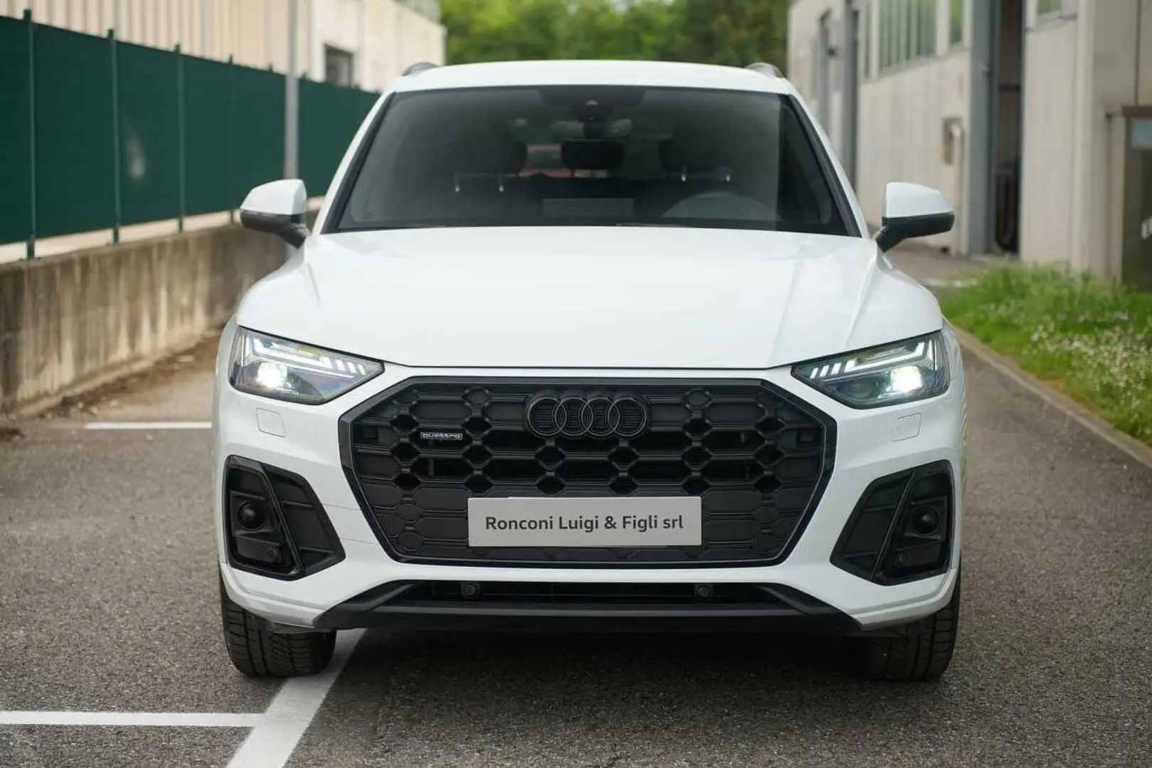 Audi Q5 2ª serie 40 TDI 204 CV quattro S tronic S line plu Bianco - 2