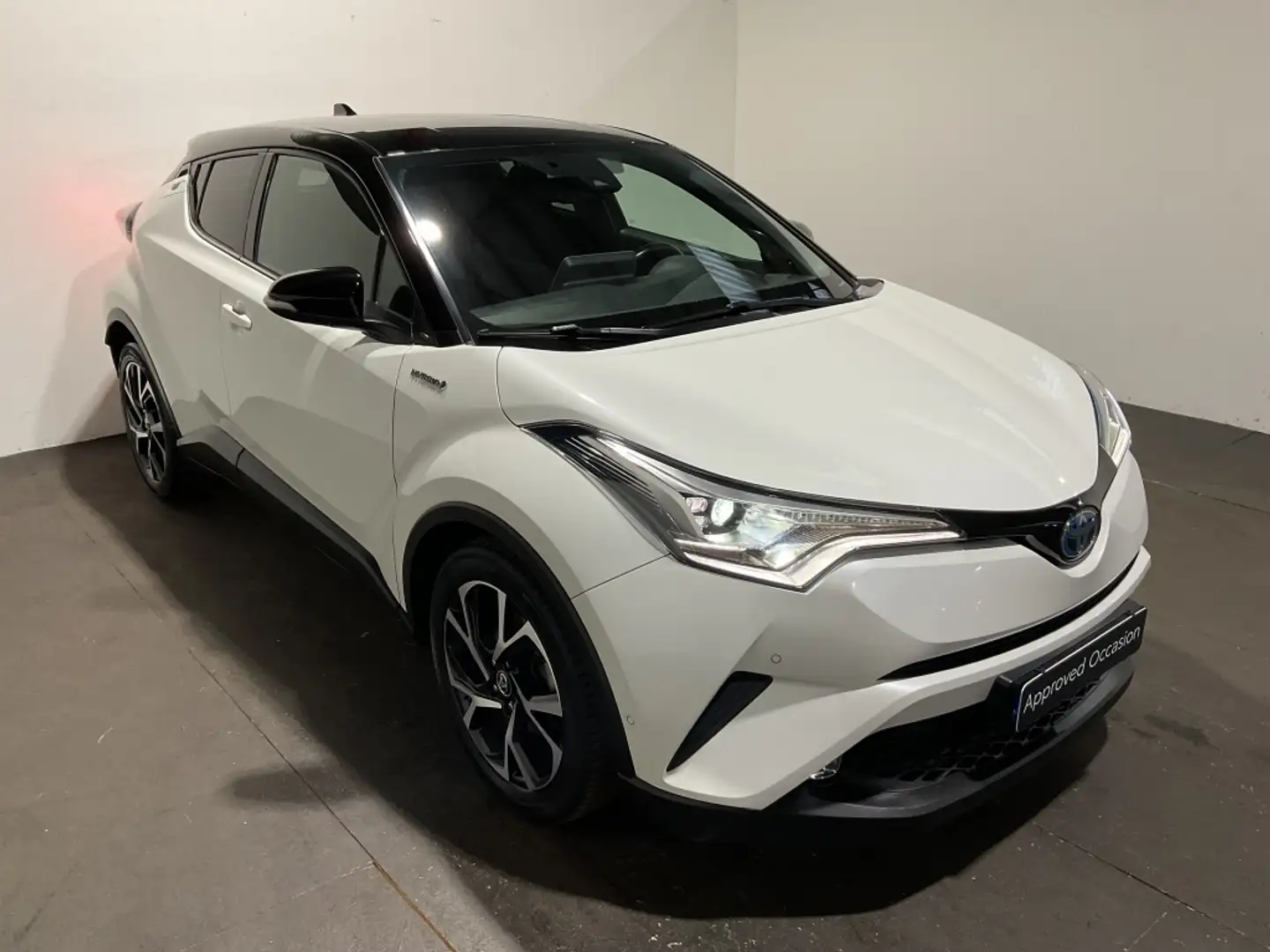 Toyota C-HR 1.8 Hybride Style Ultimate | JBL | STOEL + STUURWI Wit - 2