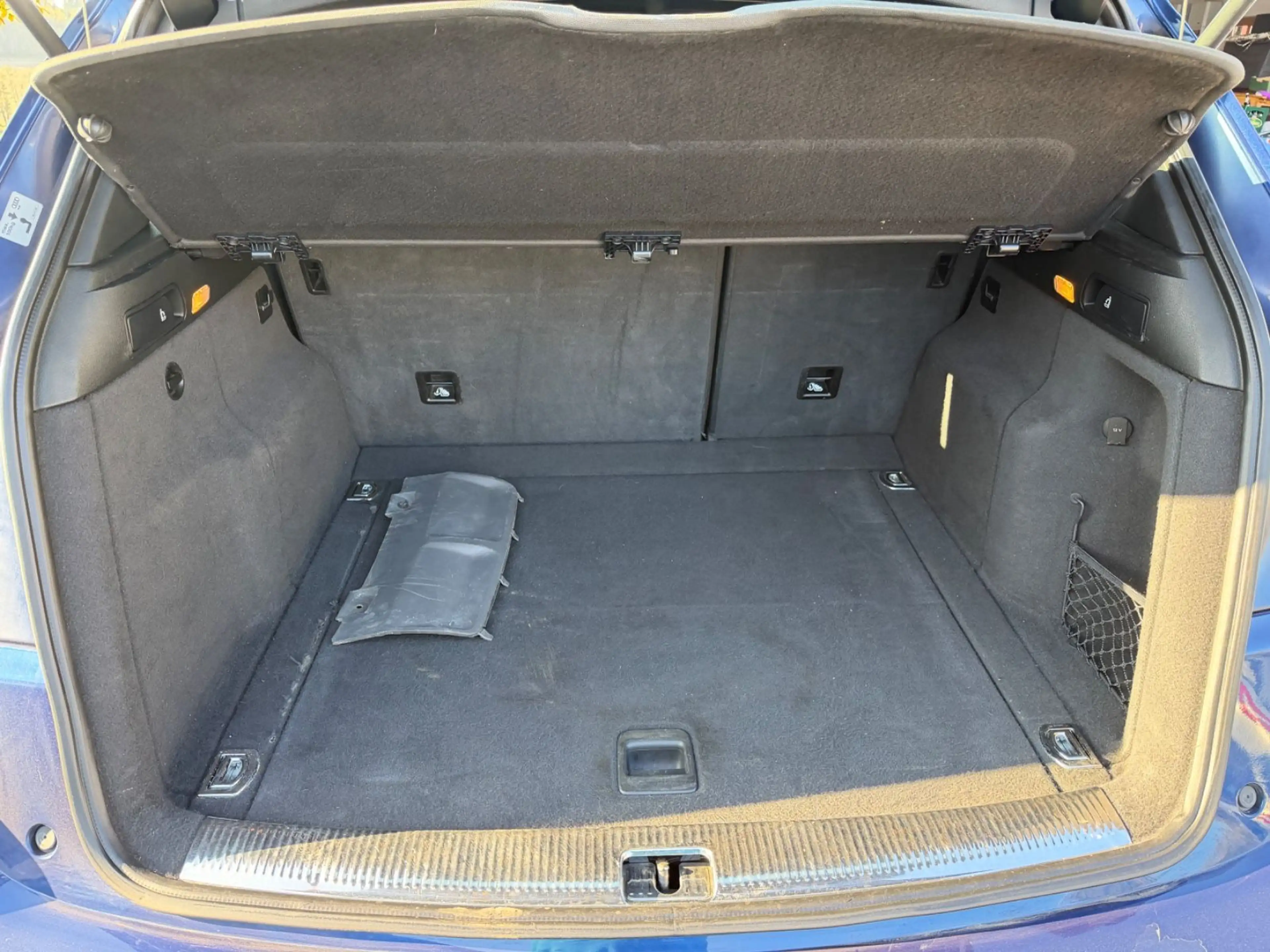 Audi Q5 2.0 TDI 140 kW quattro S-LINE AHK — photo 12