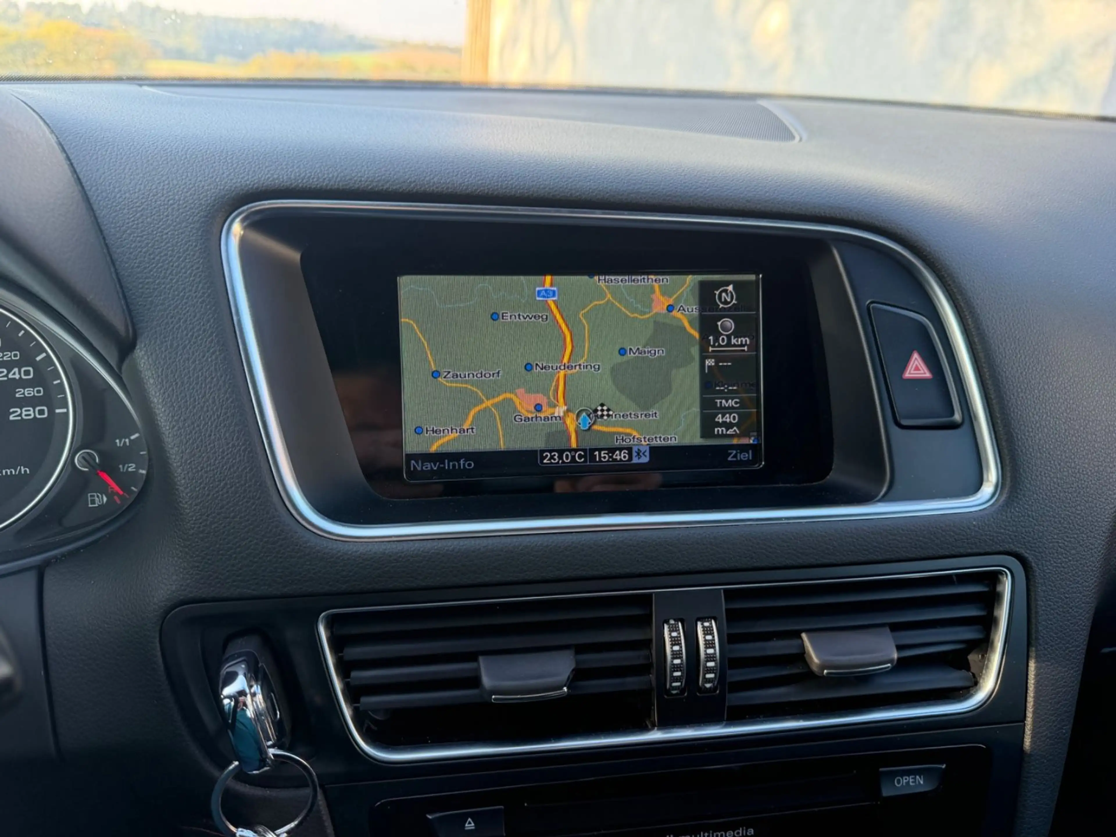 Audi Q5 2.0 TDI 140 kW quattro S-LINE AHK — photo 15