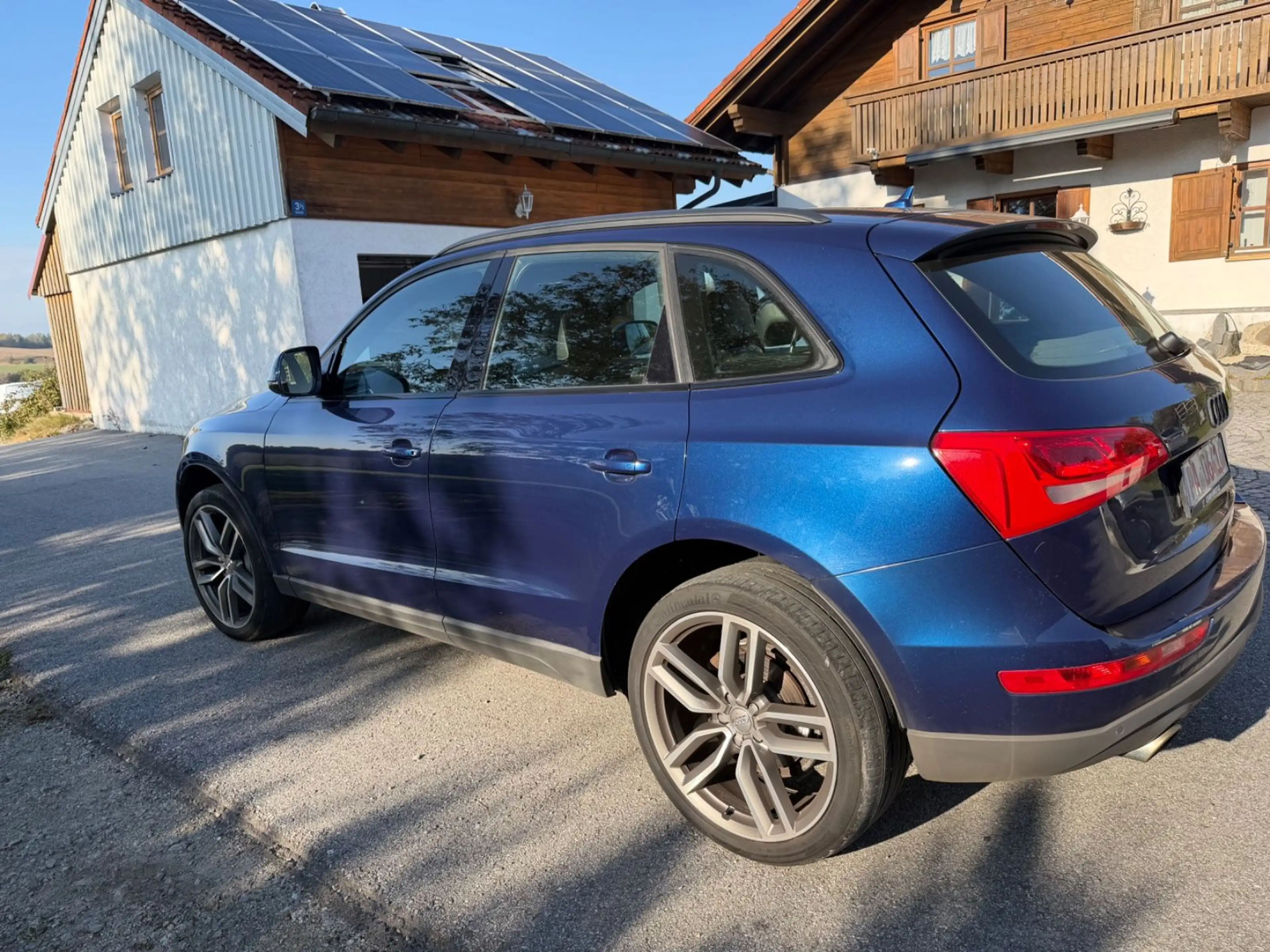 Audi Q5 2.0 TDI 140 kW quattro S-LINE AHK — photo 9