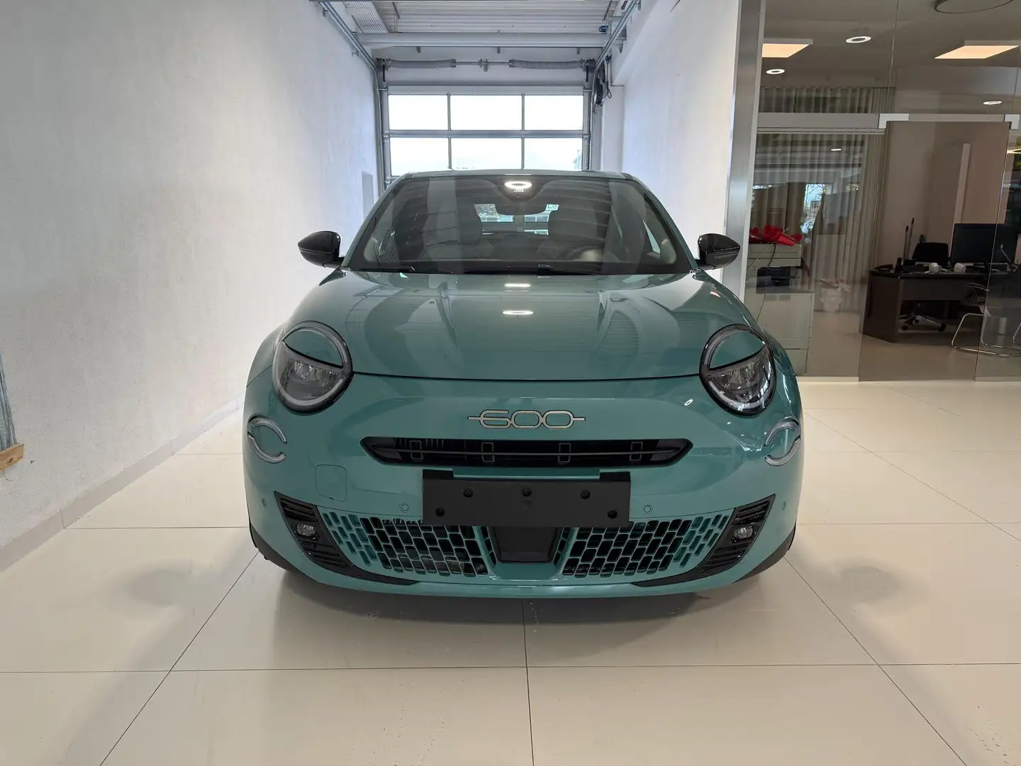 Fiat 600 La Prima Hybrid 1.2 T3 107 kW (145 PS) DCT Sie ... Blau - 2