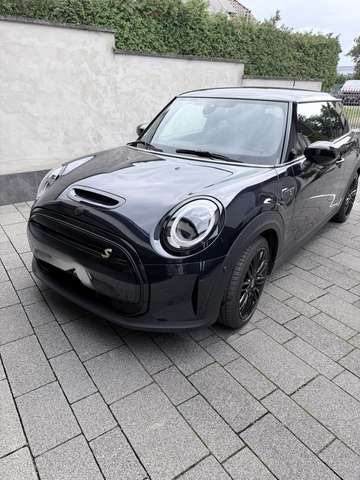 Imagine MINI Cooper SE Yours Trim