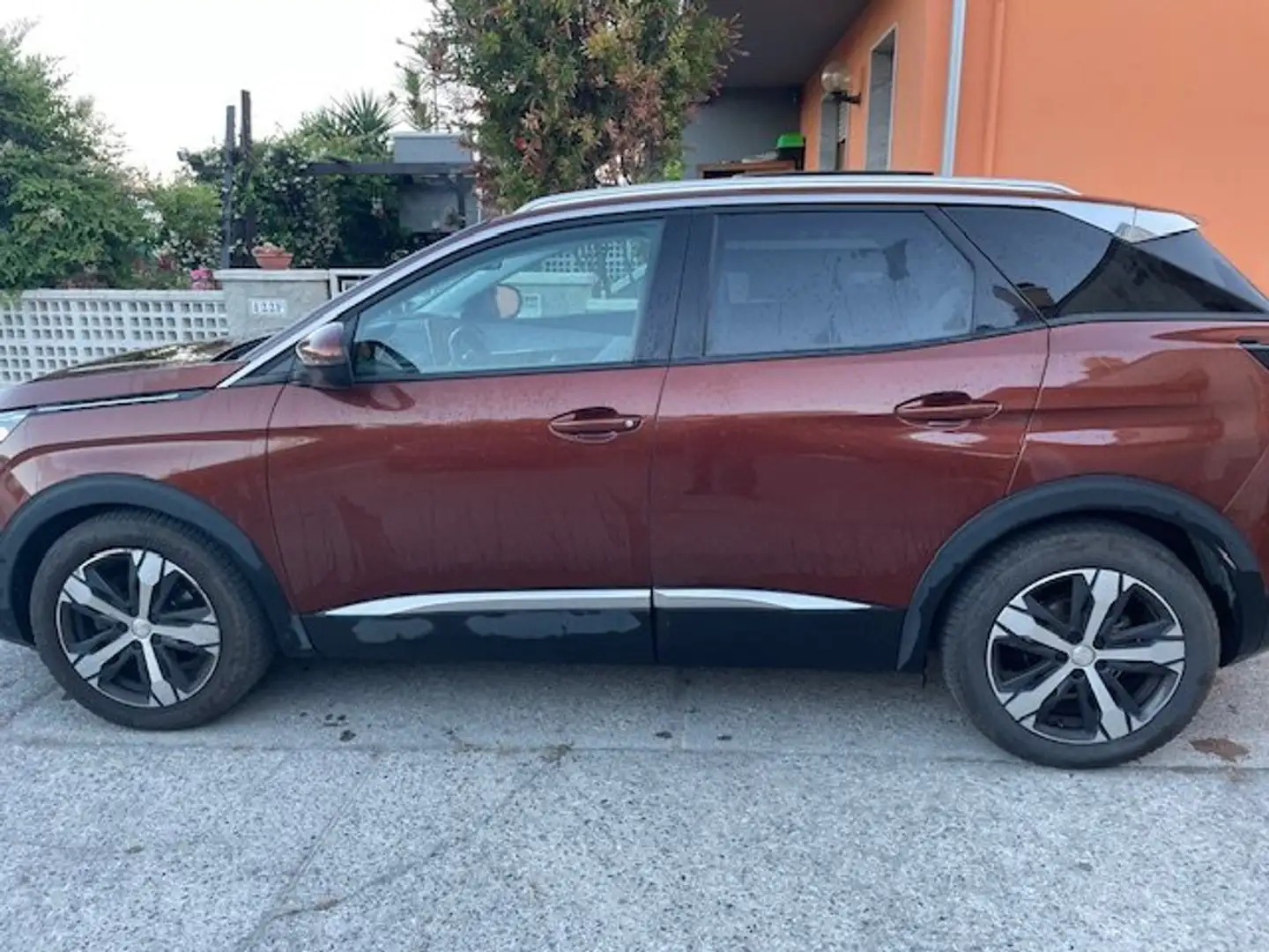 Peugeot 3008 3008 II 2016 1.6 bluehdi Allure s Marrone - 2