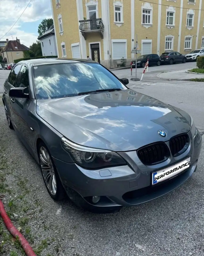 BMW 525 525d Aut. Grau - 1