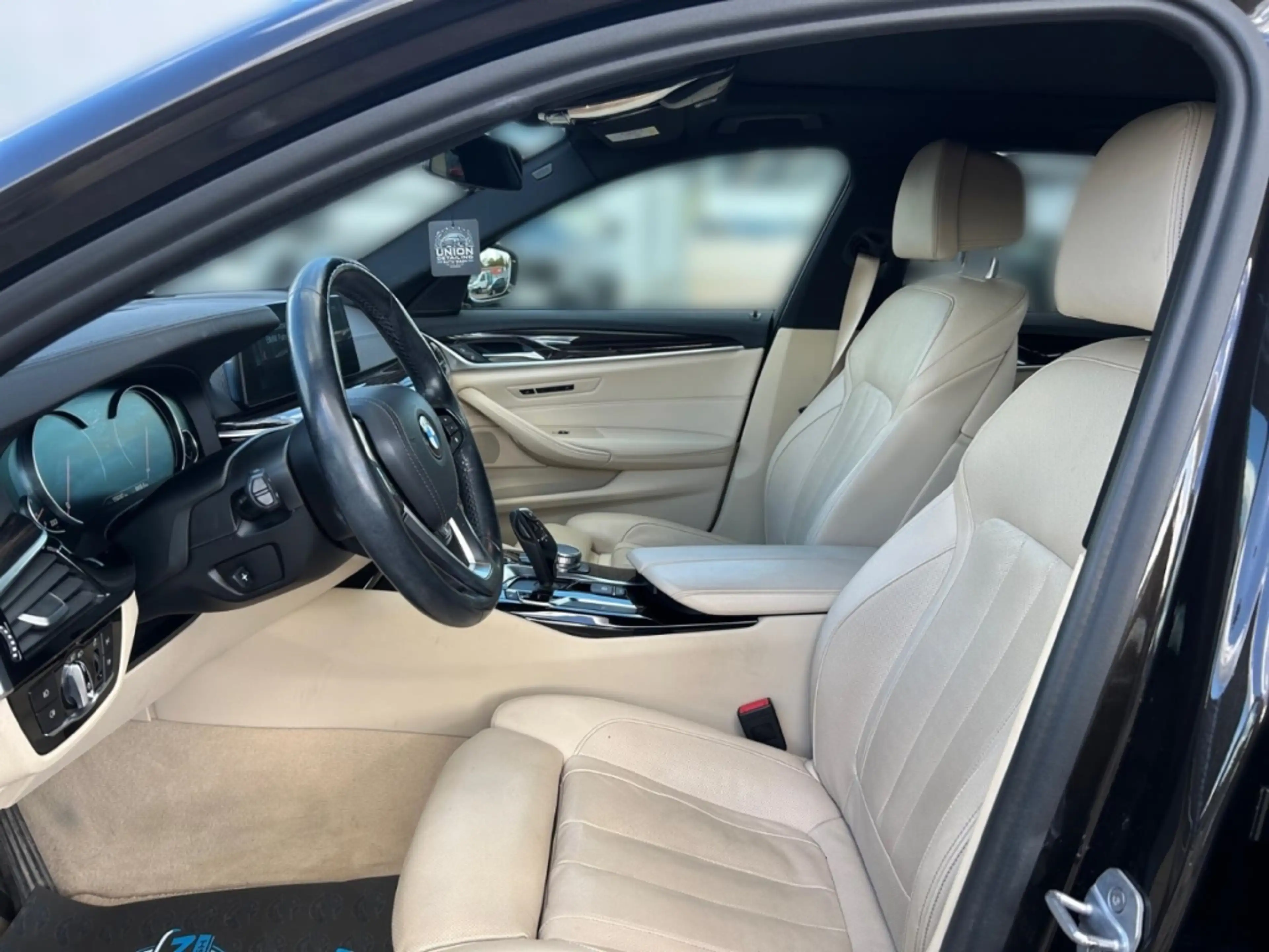 BMW 540 i xDrive Touring Sport Line HUD Luftfederung AHK-k — photo 15