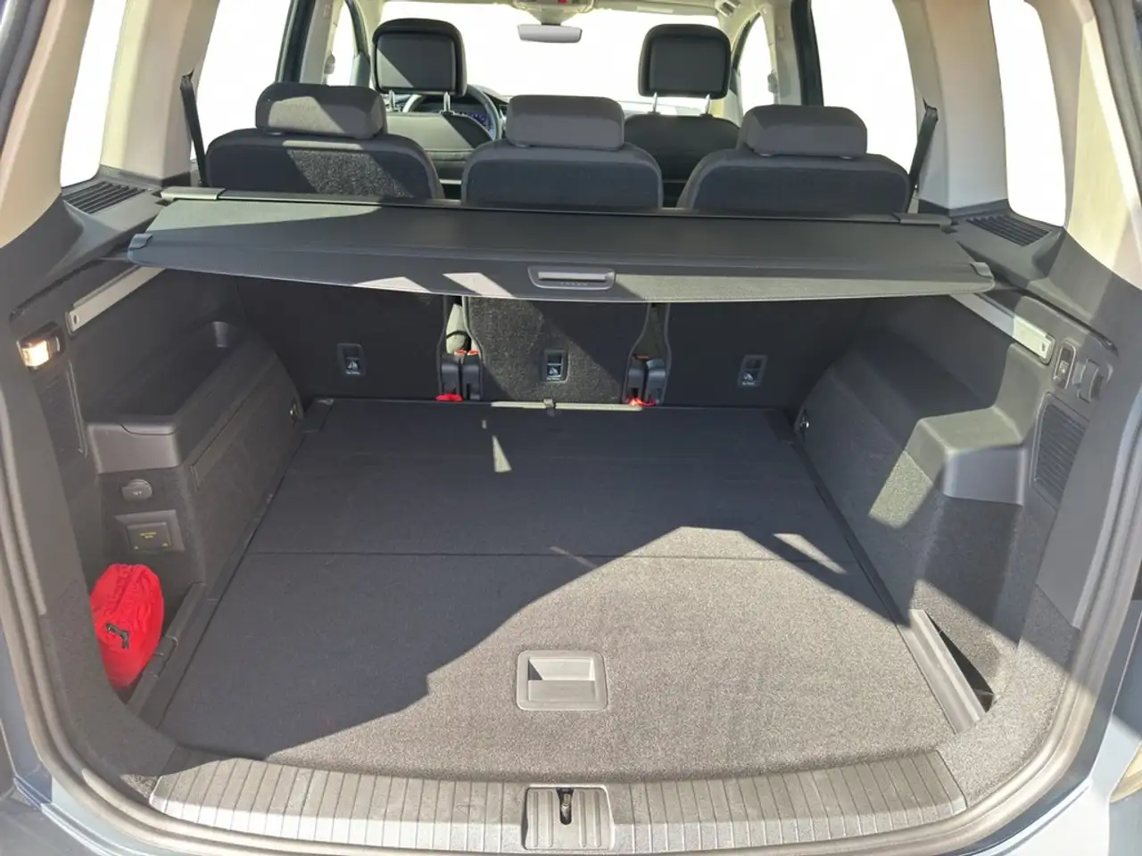 Volkswagen Touran 2.0 TDI DSG Highline DCC AHK*STHZG*DYNAUDIO*LED... 9