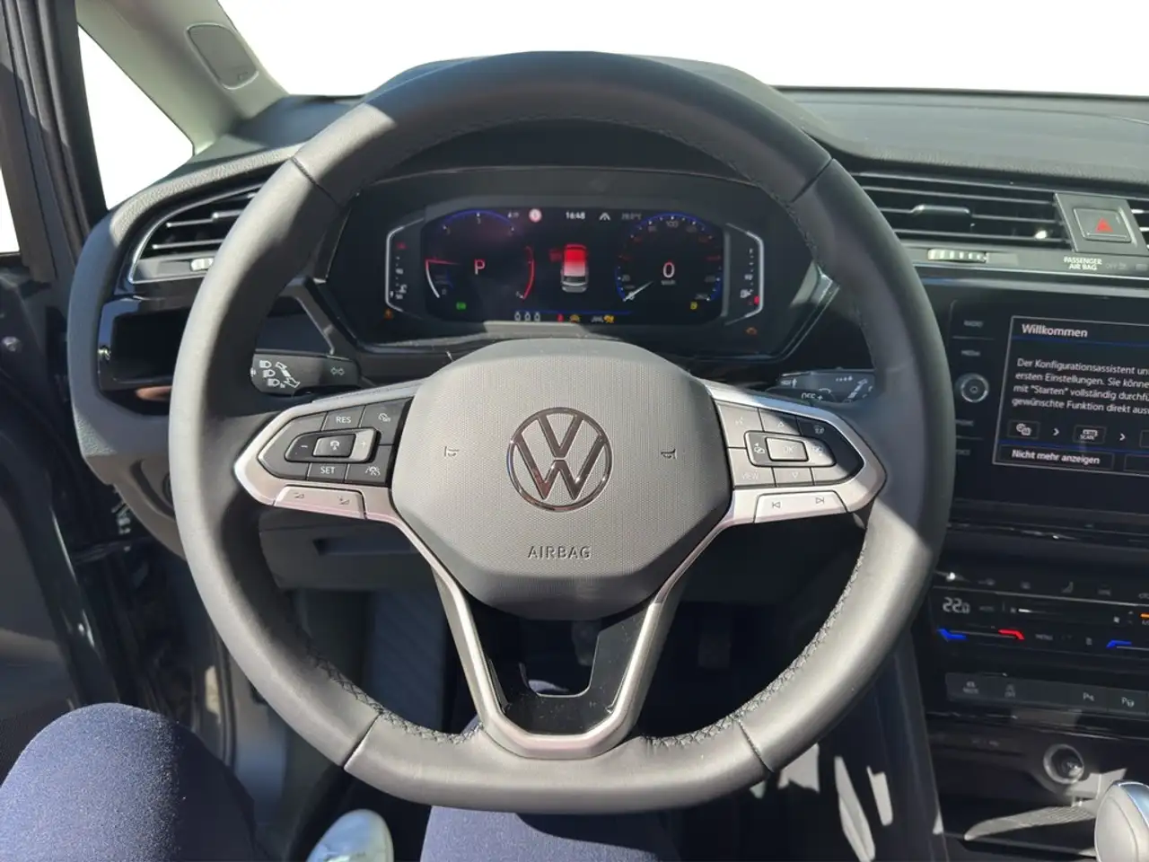 Volkswagen Touran 2.0 TDI DSG Highline DCC AHK*STHZG*DYNAUDIO*LED... 14