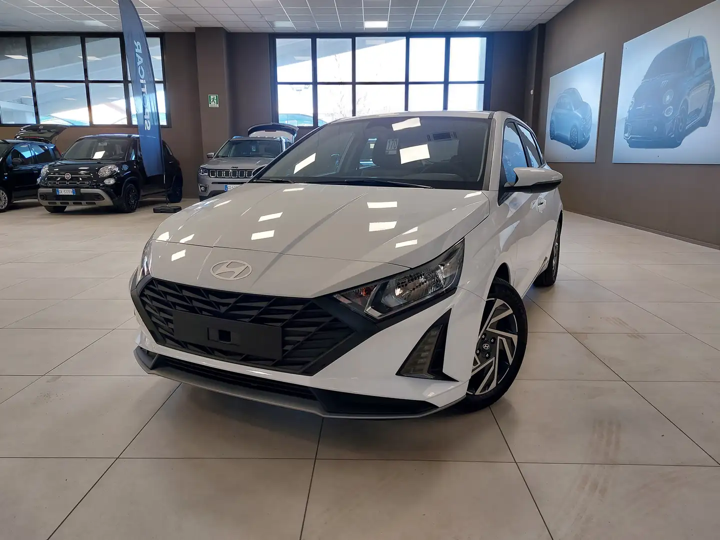 Hyundai i20 1.2 mpi Connectline mt NUOVA DA IMMATRICOLARE Bianco - 1