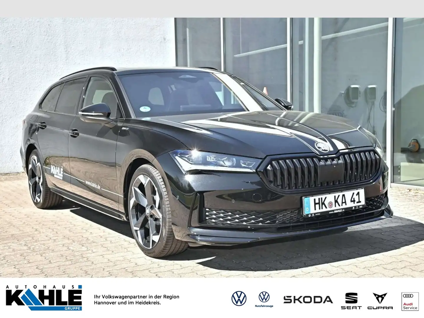 Skoda Superb Combi 2.0 TDI DSG Sportline Navi AHK Standheiz. Pa Schwarz - 1